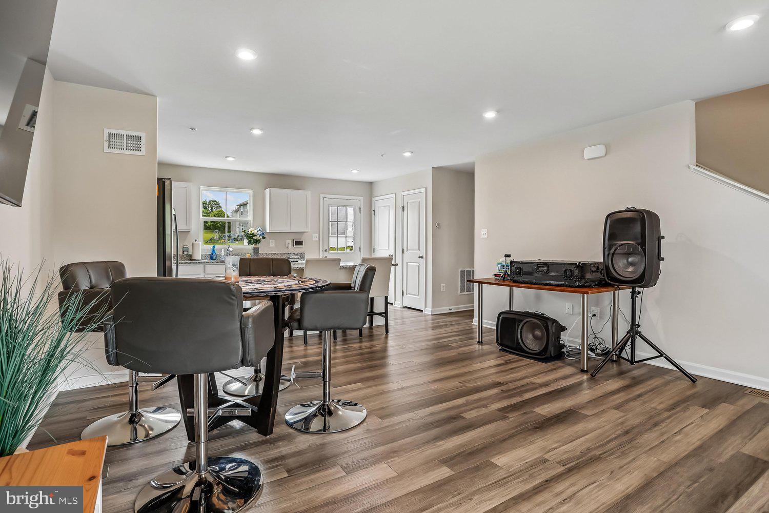 MEADE'S CROSSING - Residential