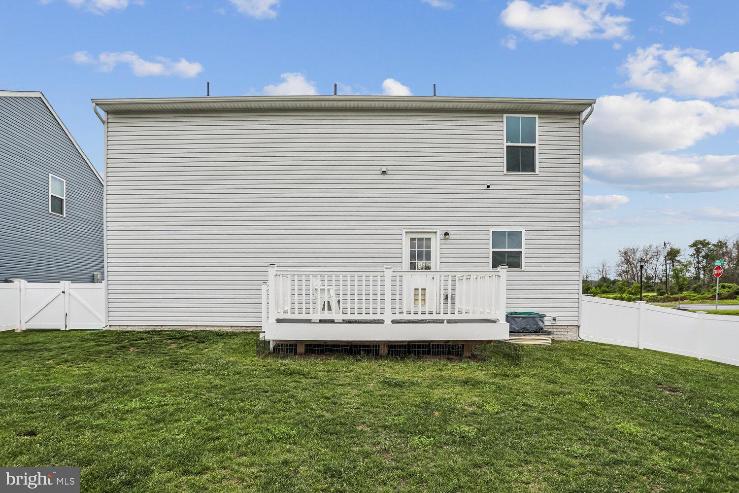 MEADE'S CROSSING - Residential