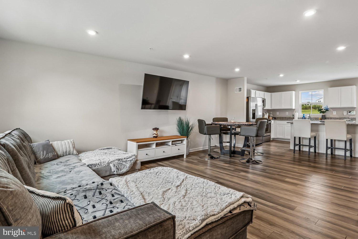 MEADE'S CROSSING - Residential