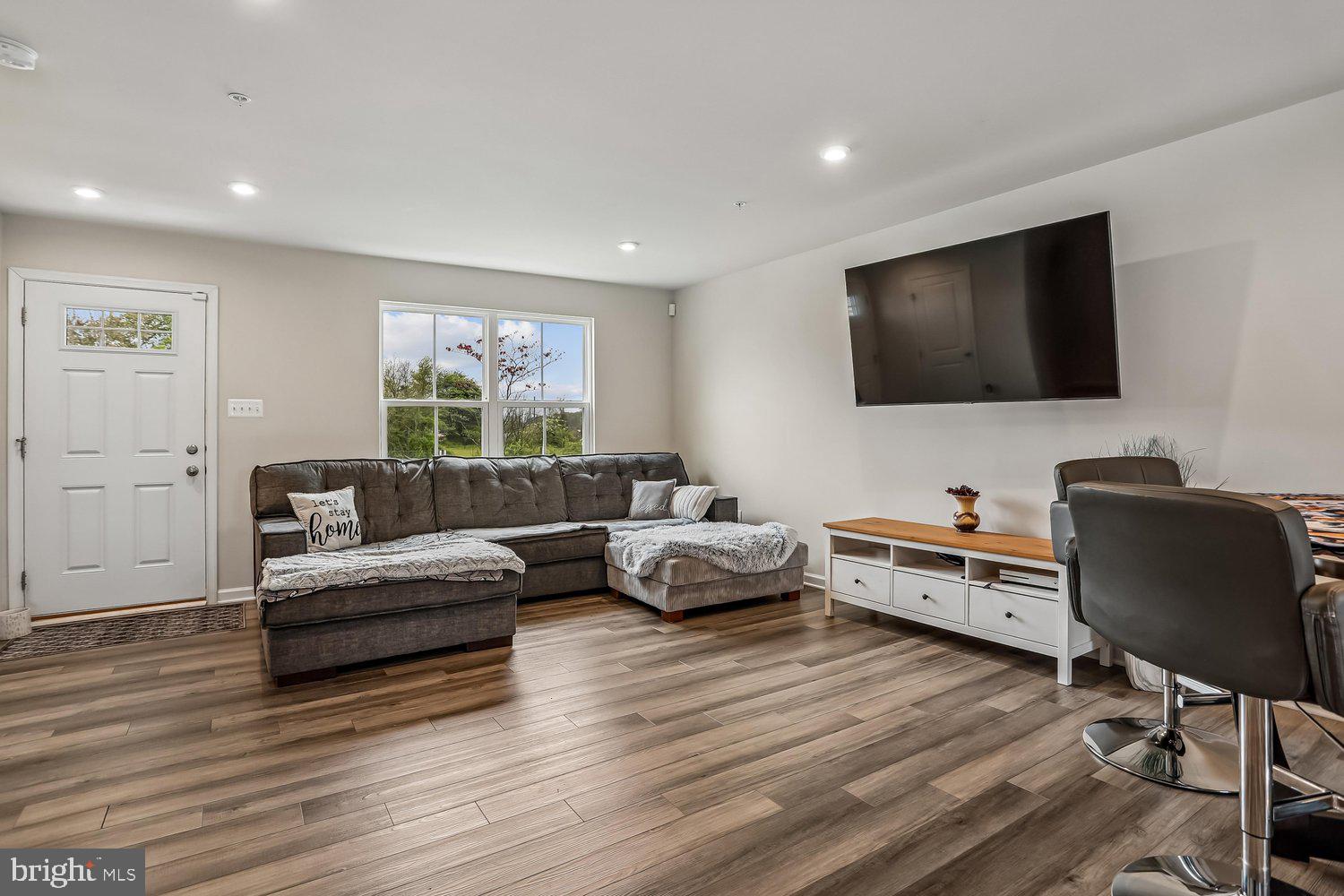 MEADE'S CROSSING - Residential