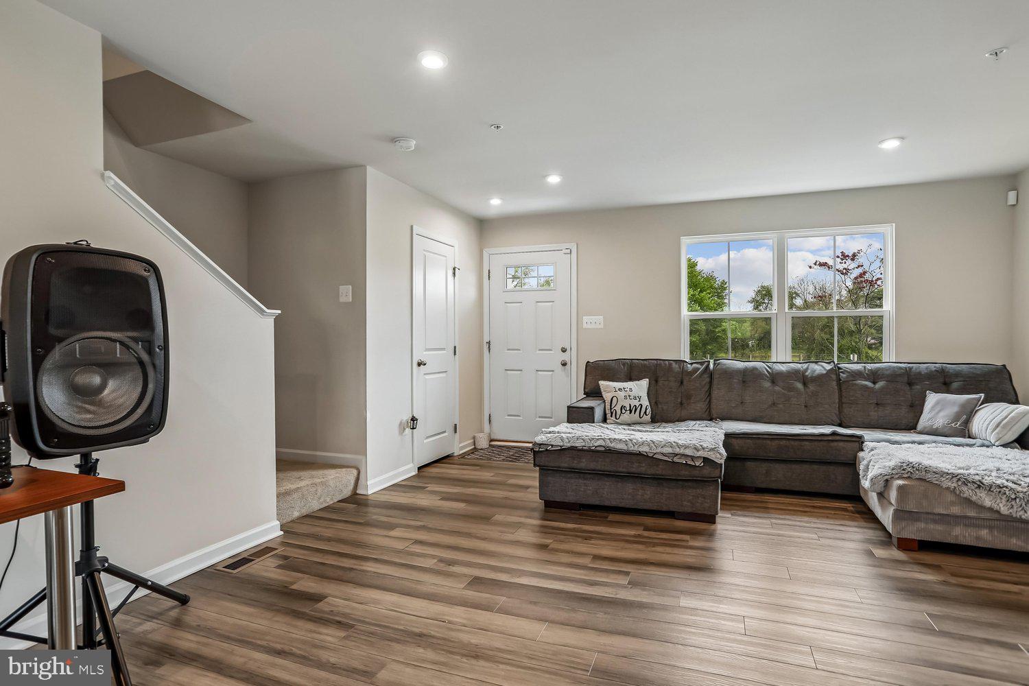 MEADE'S CROSSING - Residential
