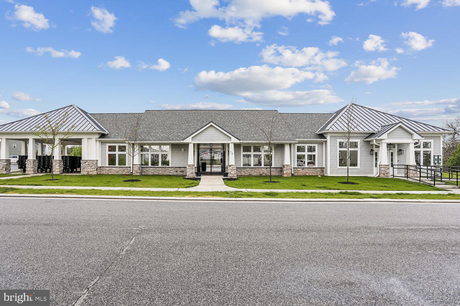 MEADE'S CROSSING - Residential
