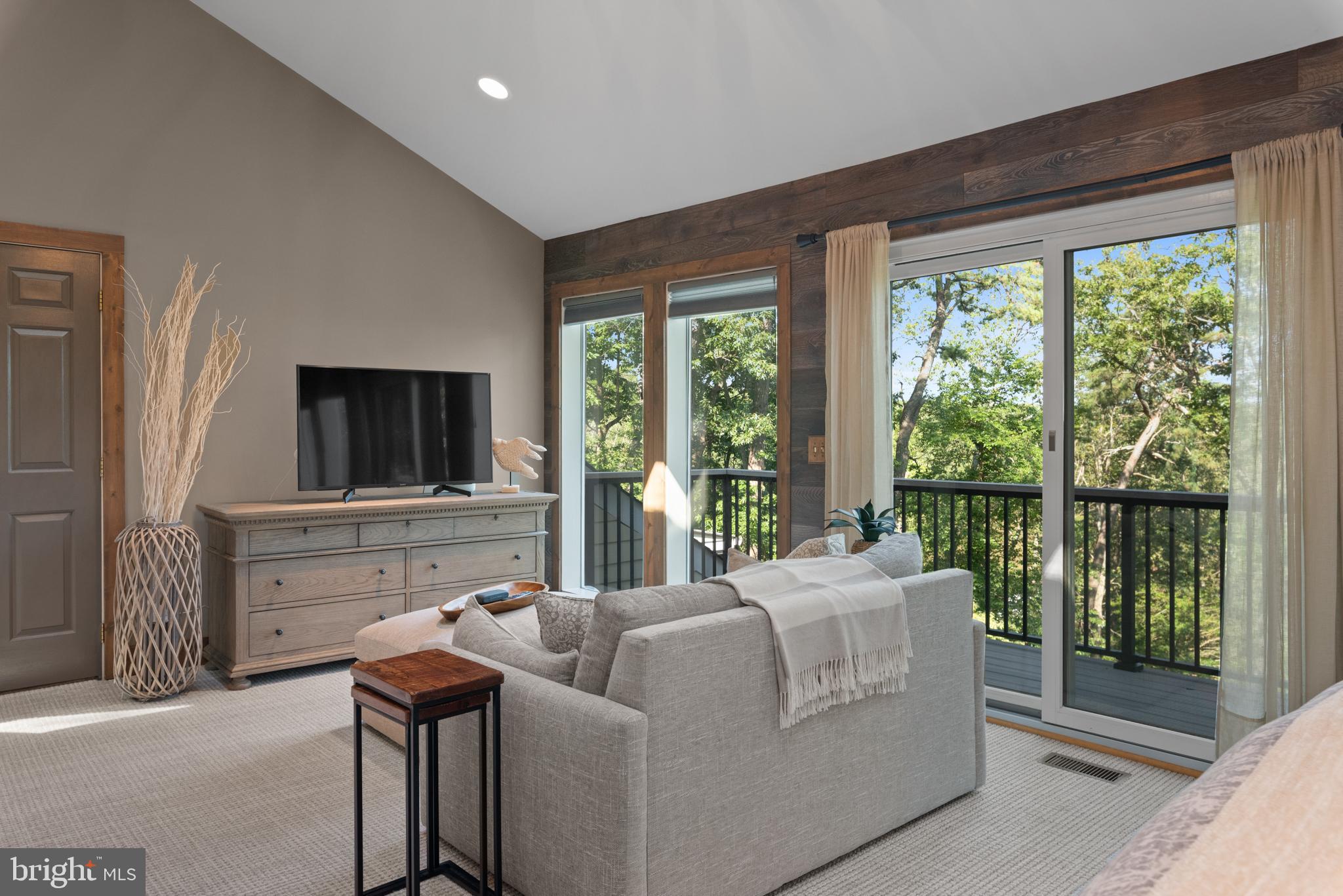 REGULARS - Residential