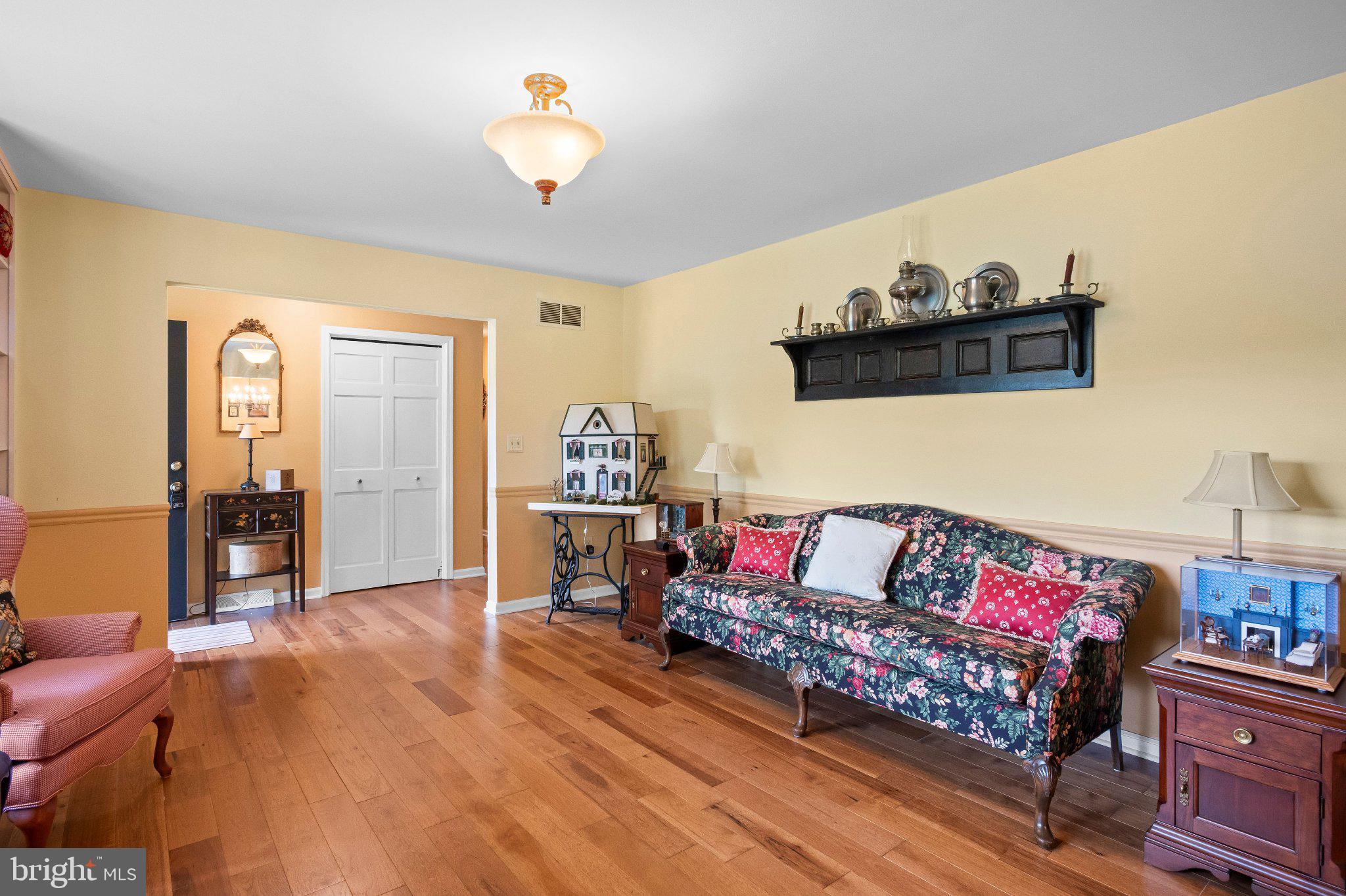 112 SUNNYFIELD DRIVE
