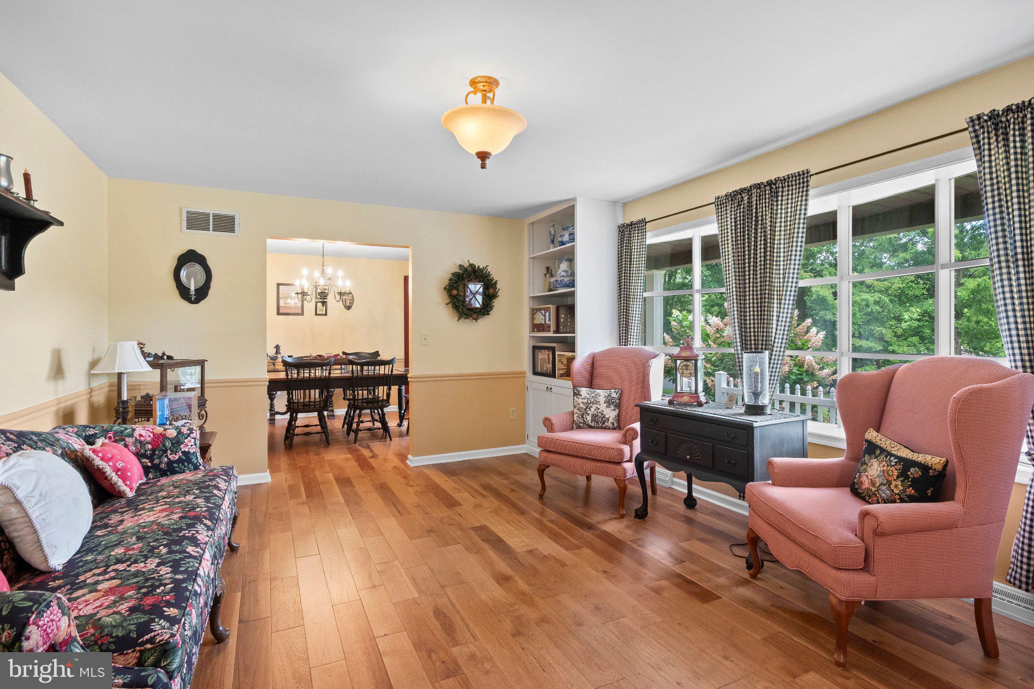 112 SUNNYFIELD DRIVE