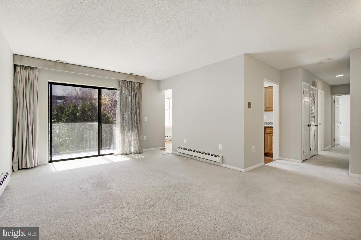 LEISURE WORLD - Residential