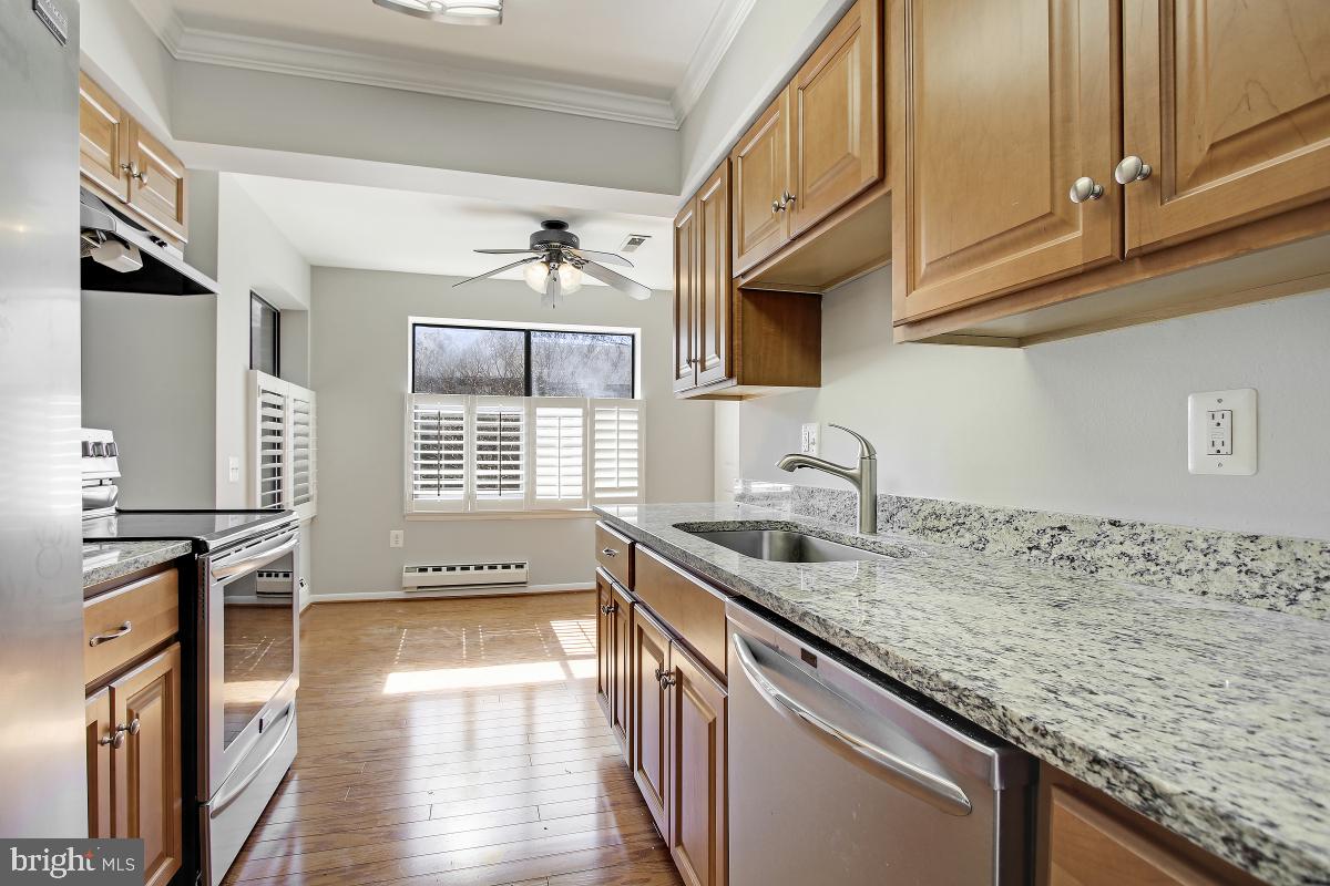 LEISURE WORLD - Residential