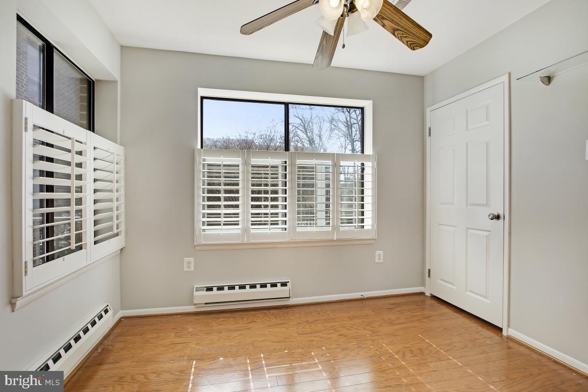 LEISURE WORLD - Residential