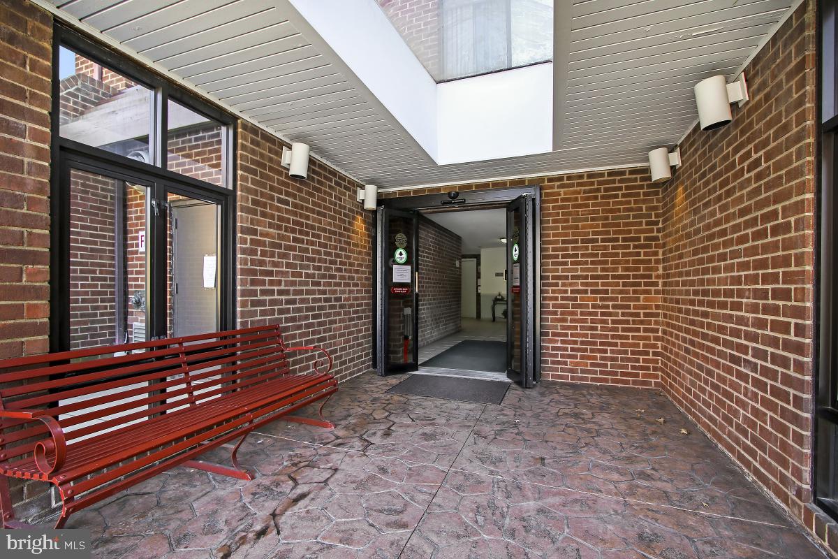 LEISURE WORLD - Residential