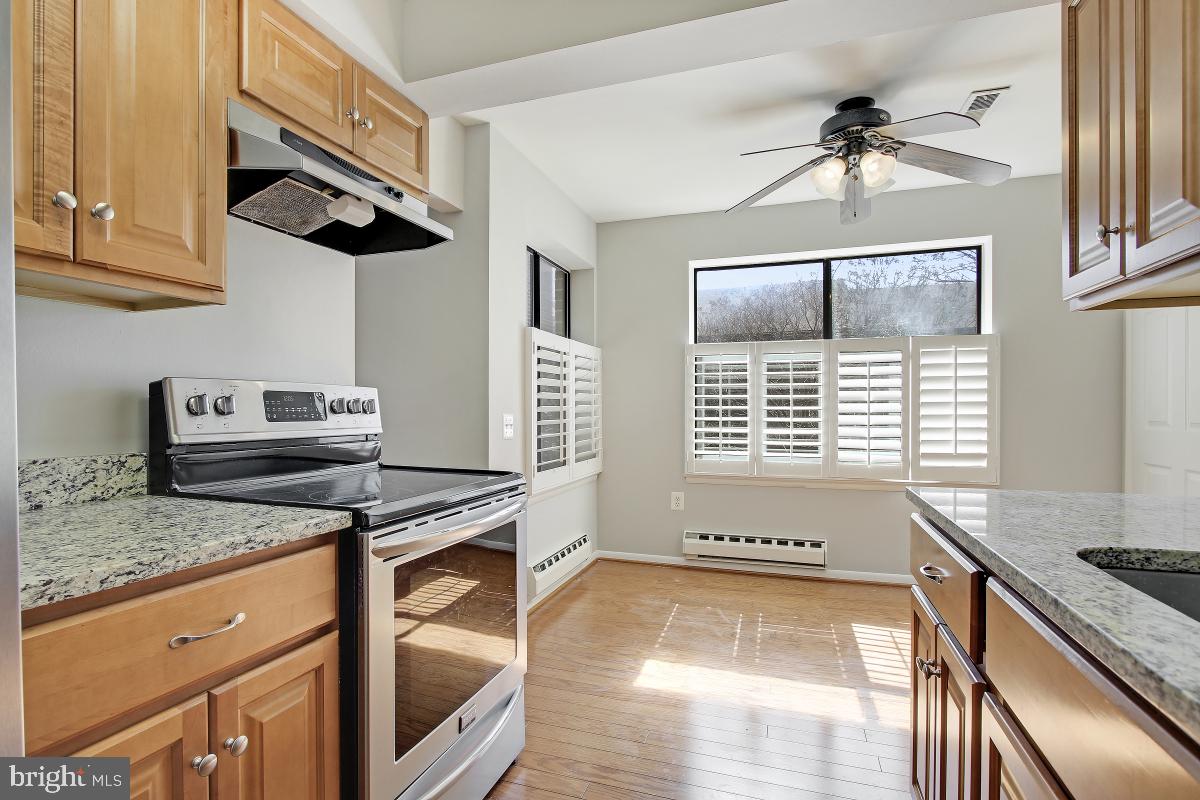 LEISURE WORLD - Residential