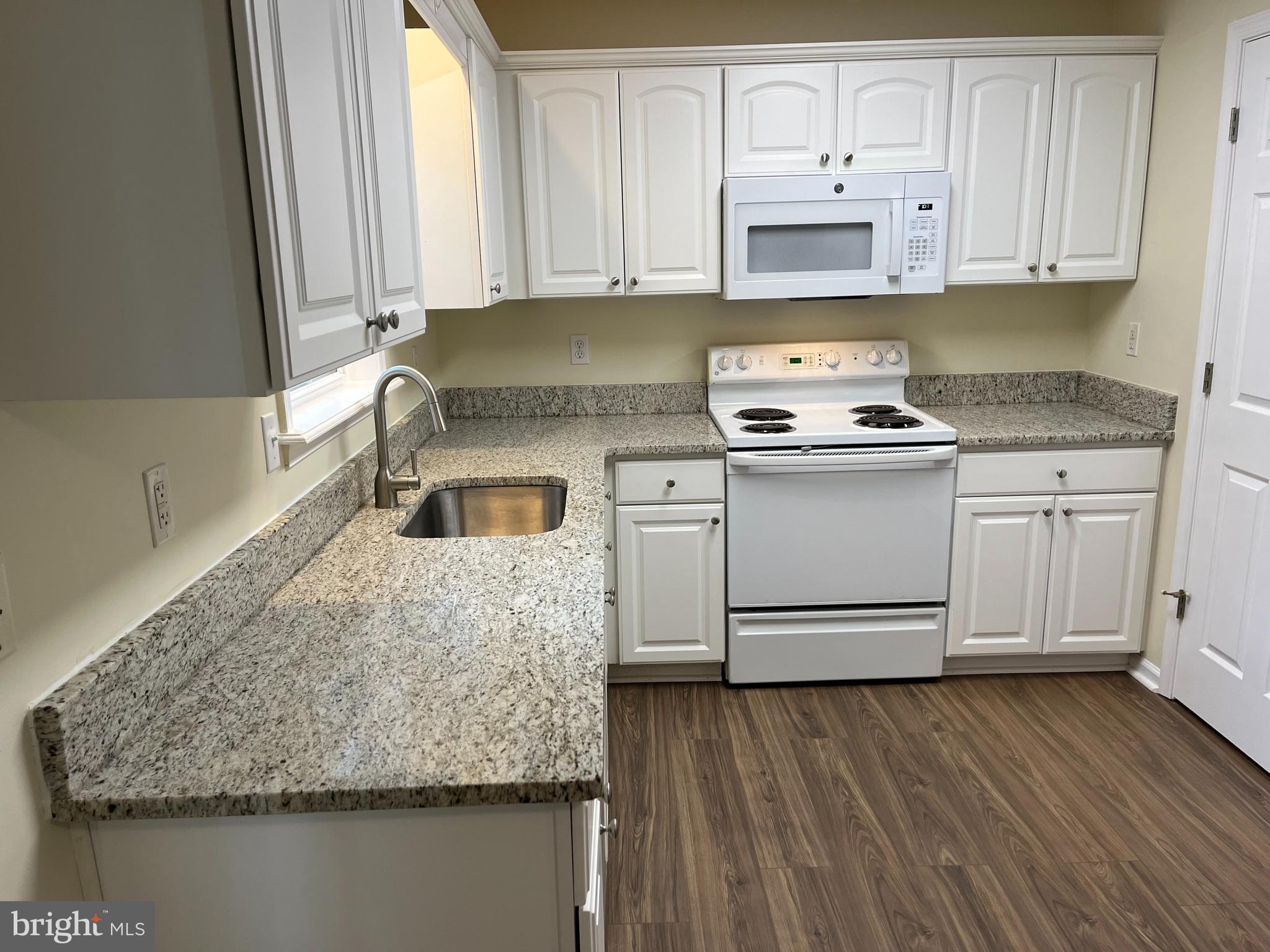 STONE GATE - Residential Lease