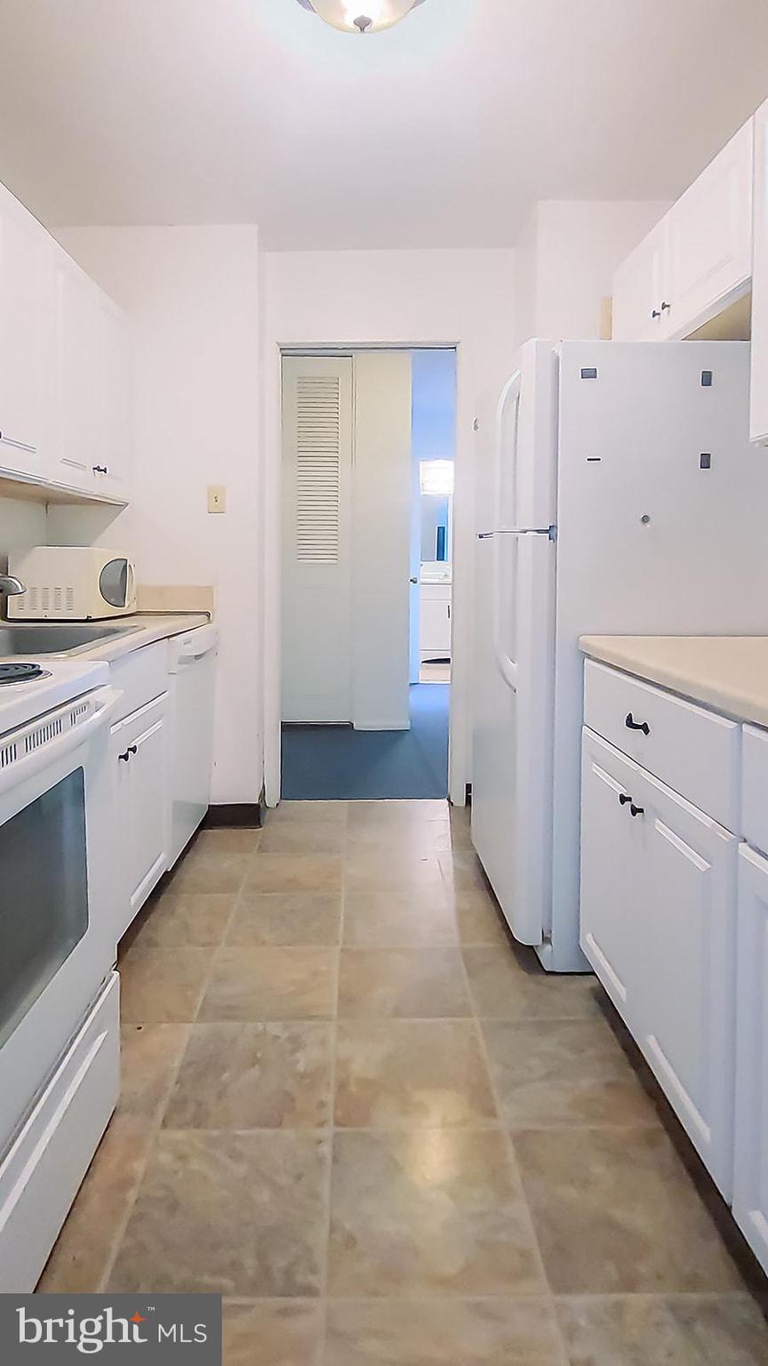 CHARLES VILLAGE - Residential