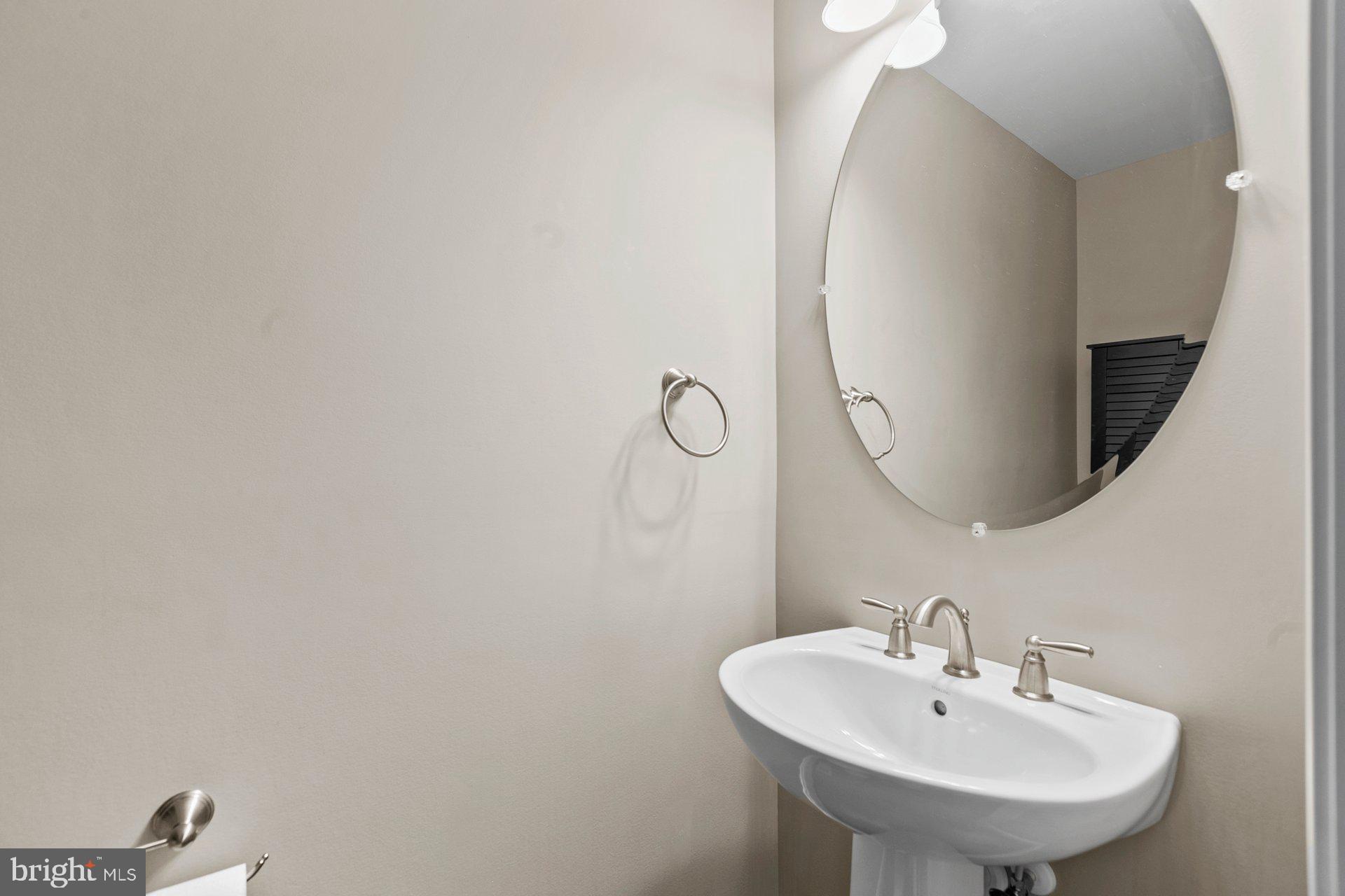 CANTERLEIGH - Residential