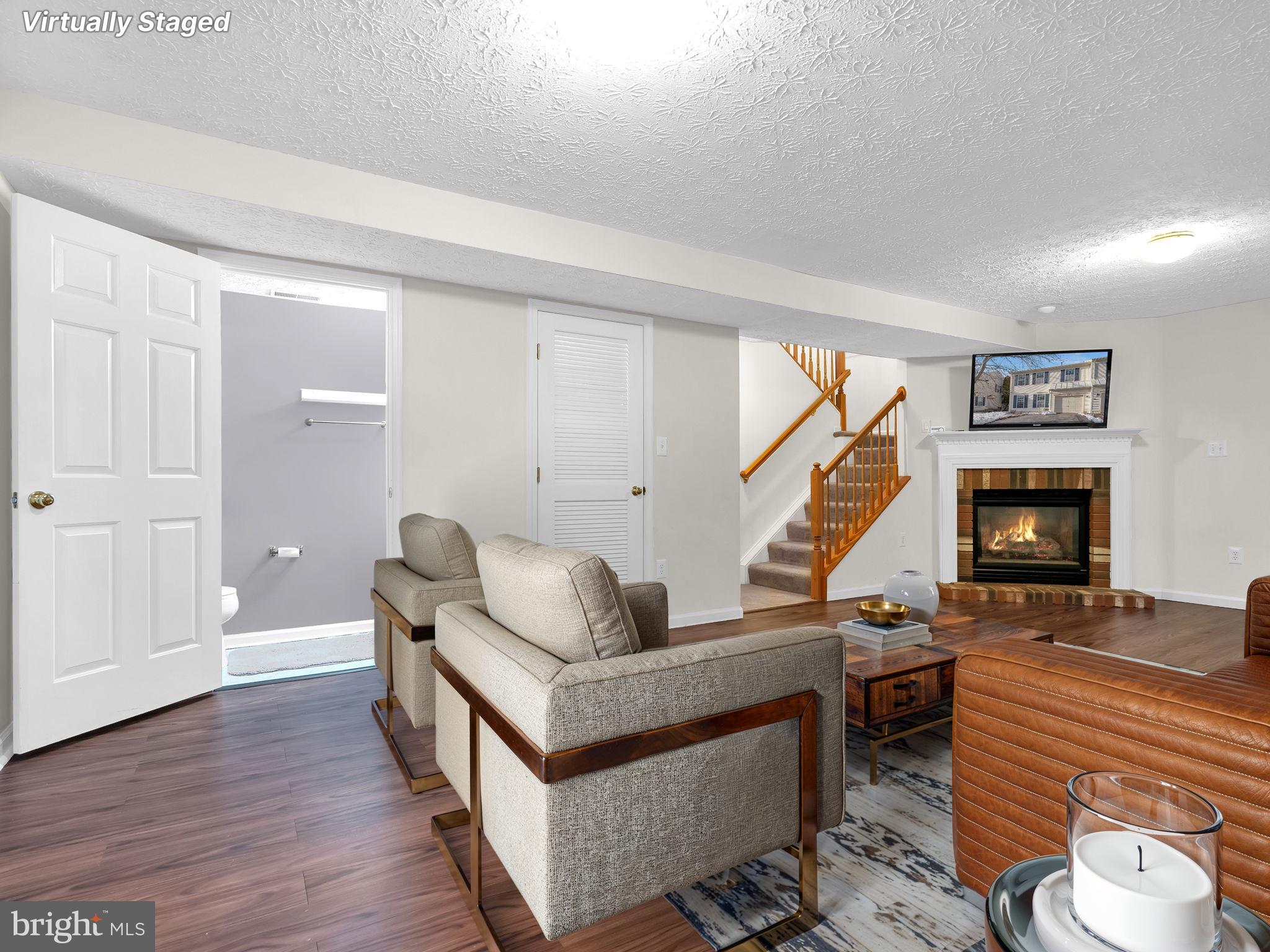 SEVEN OAKS - Residential