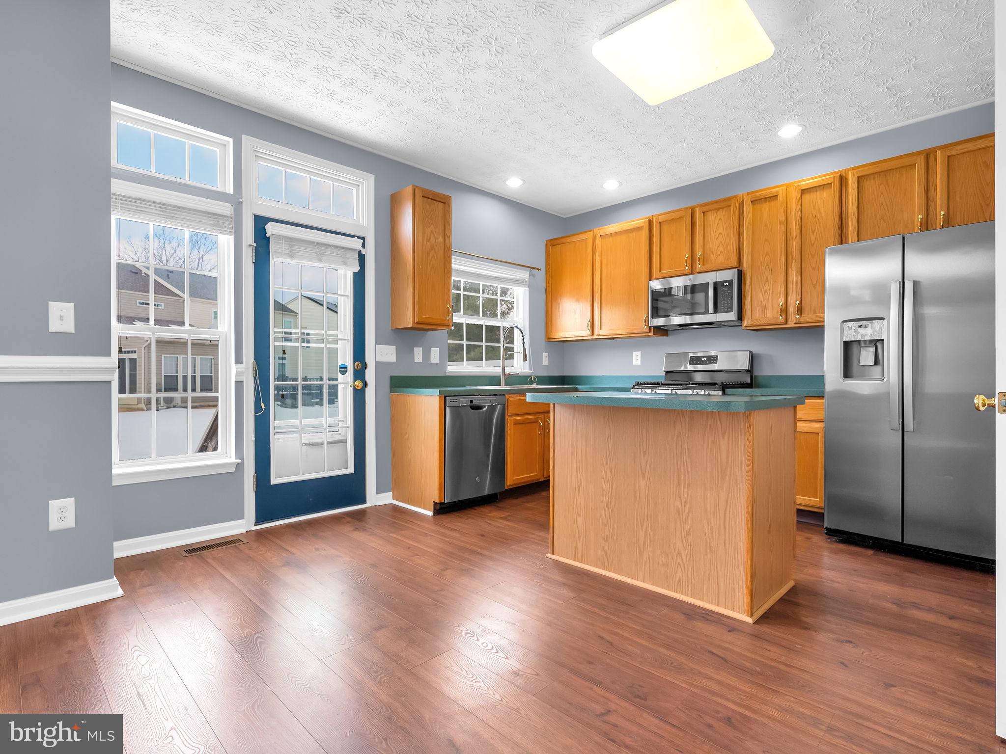 SEVEN OAKS - Residential