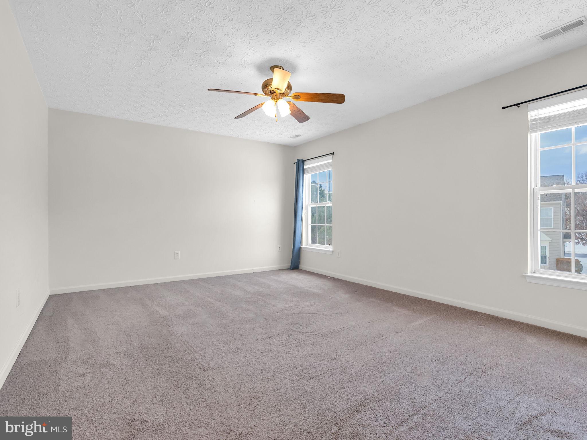 SEVEN OAKS - Residential