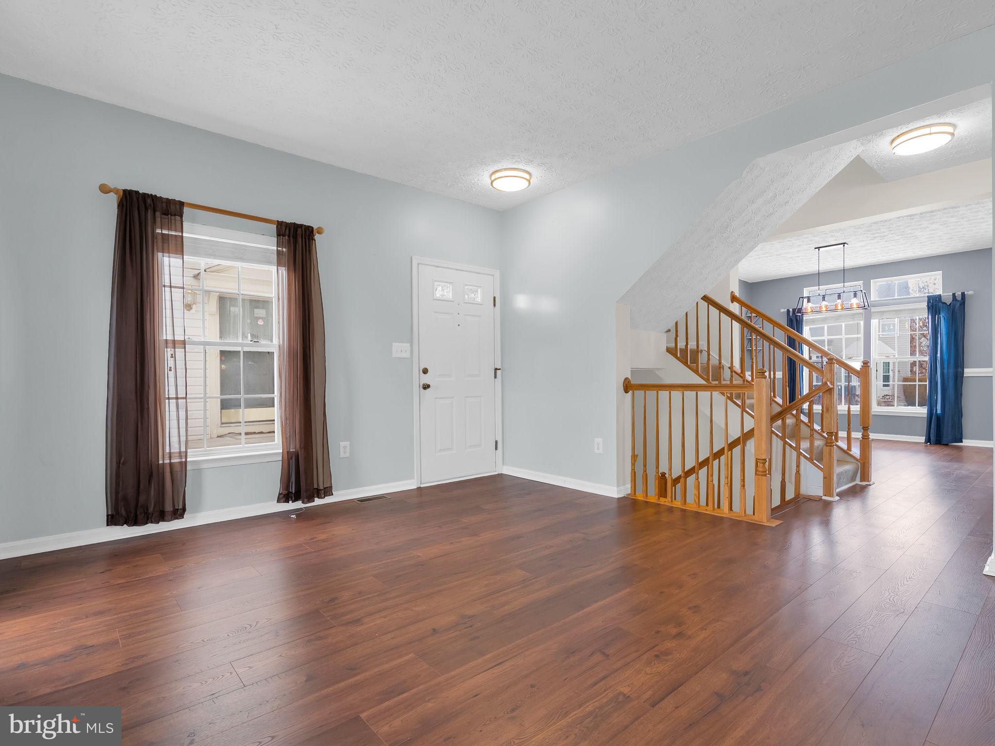 SEVEN OAKS - Residential