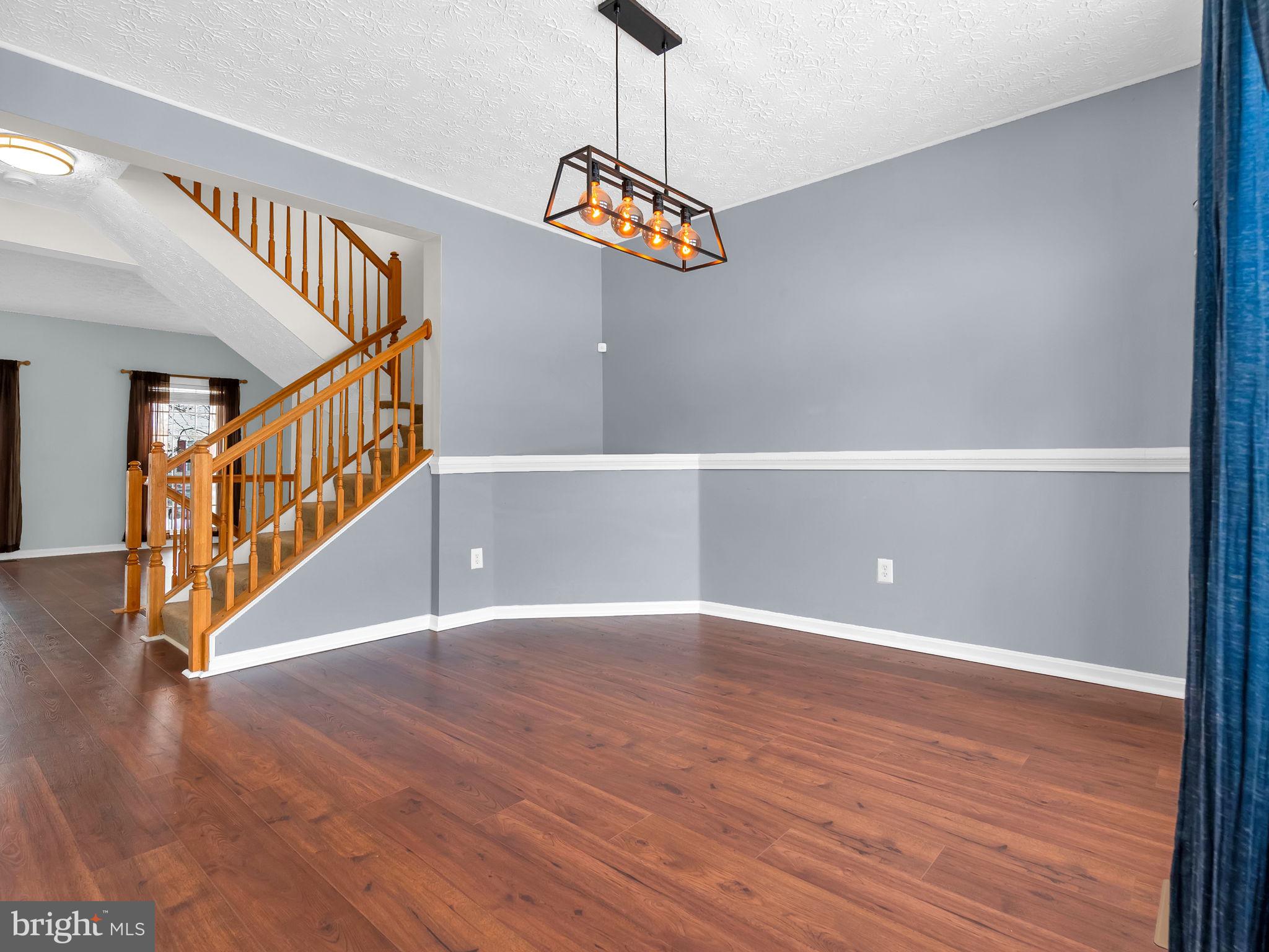 SEVEN OAKS - Residential