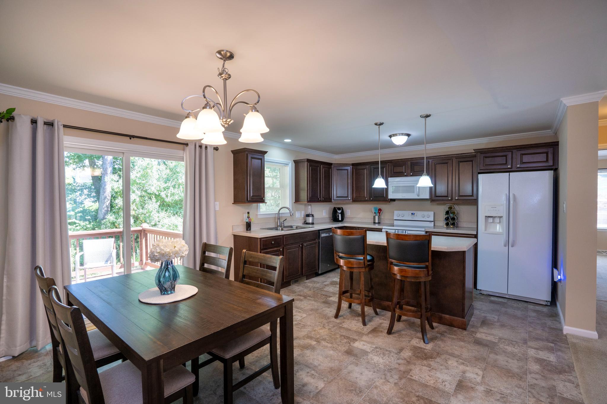 NITTANY GROVE - Residential