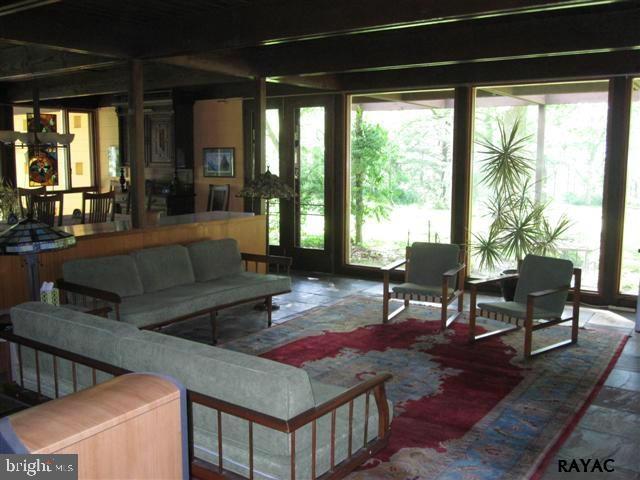 OLD MILL WOODS - Residential