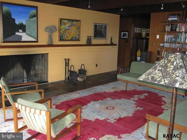 OLD MILL WOODS - Residential