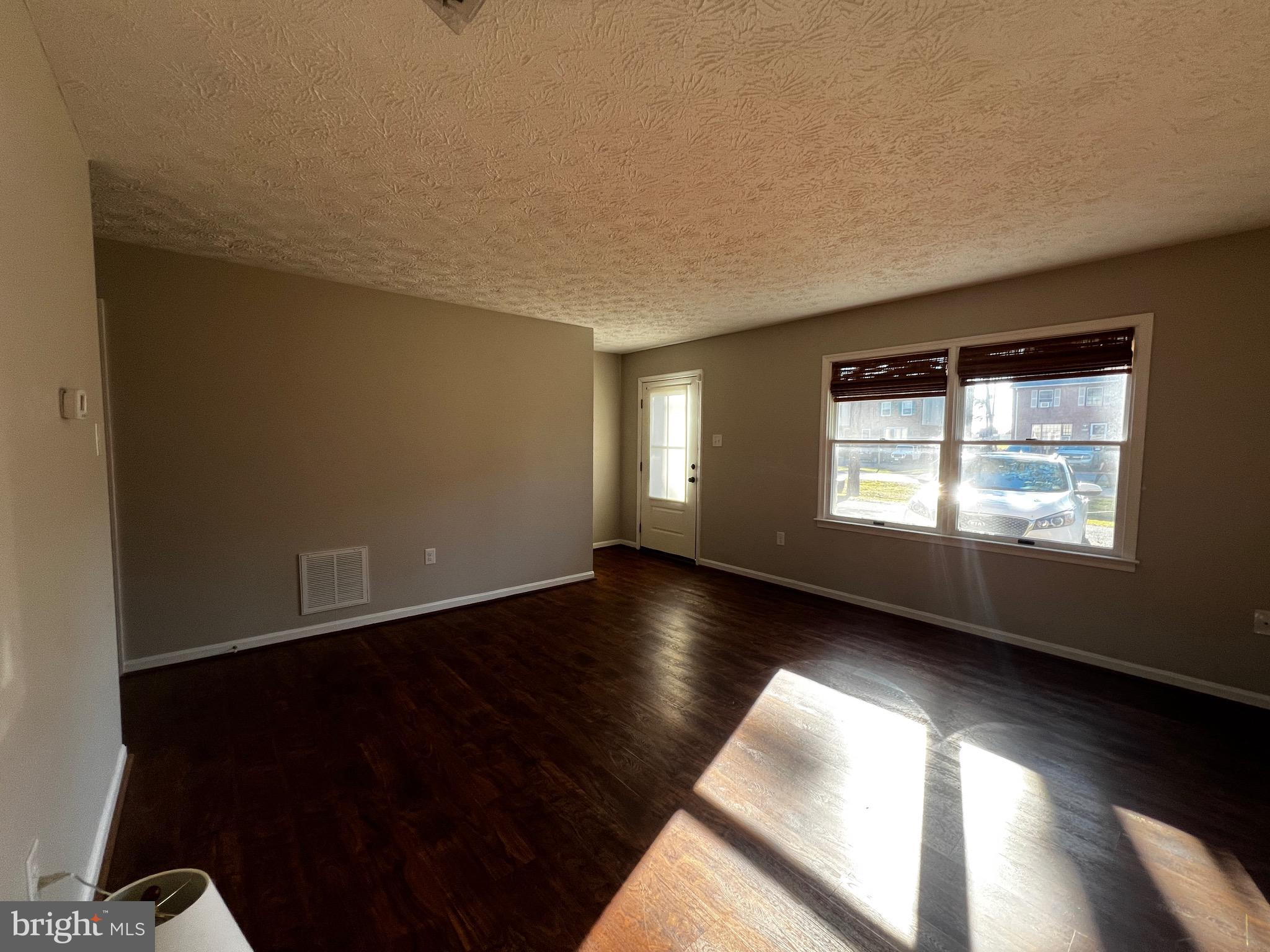 FREDERICKTOWNE TOWNHOUSE - Residential Lease