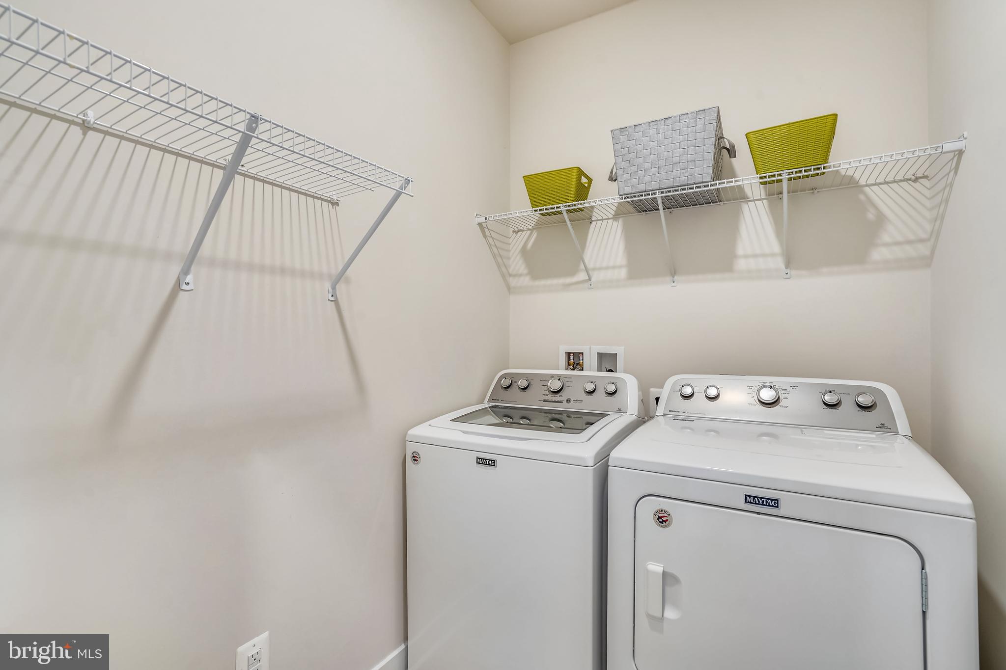 METRO ROW - Residential