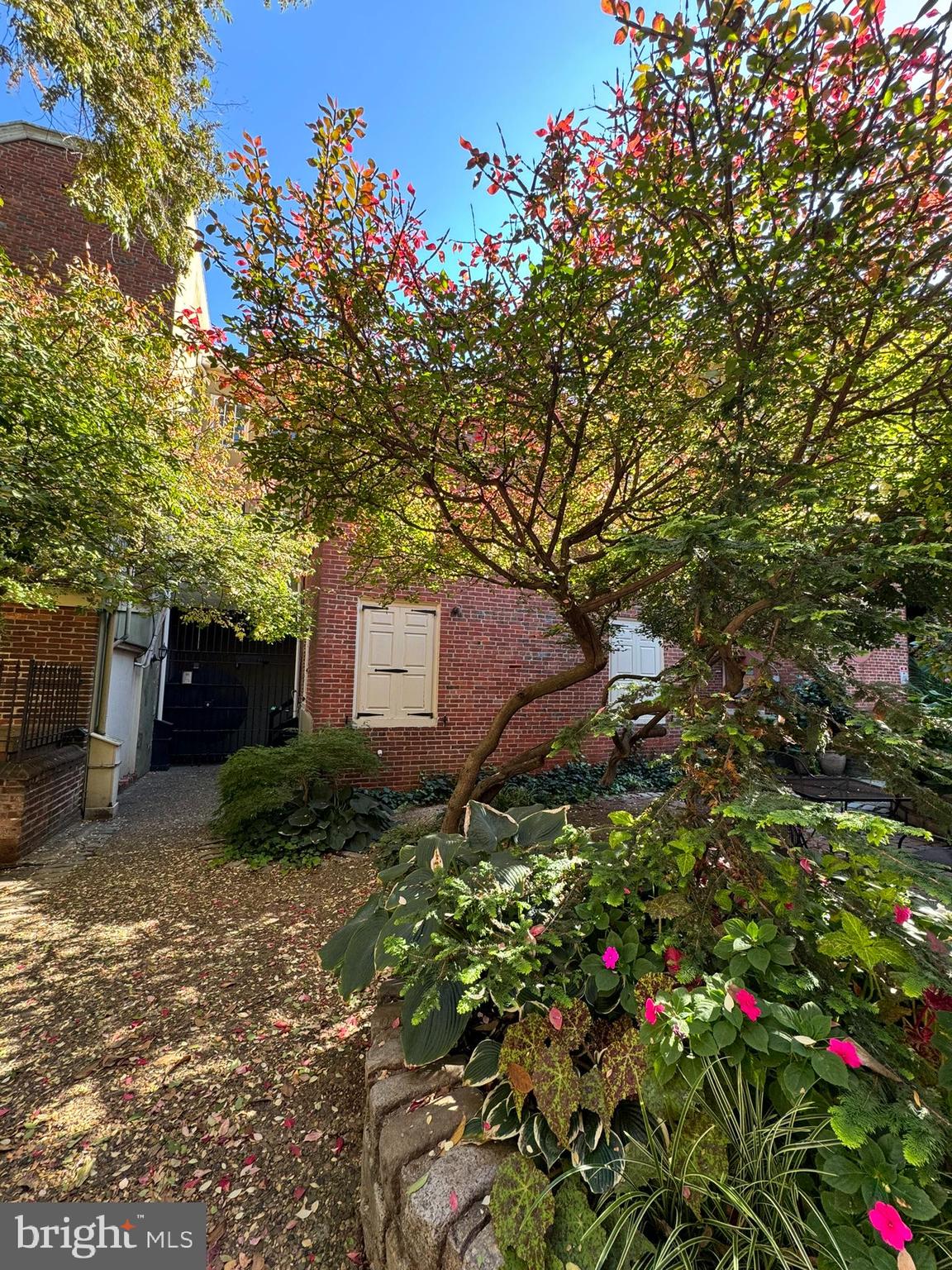 SOCIETY HILL - Residential Lease