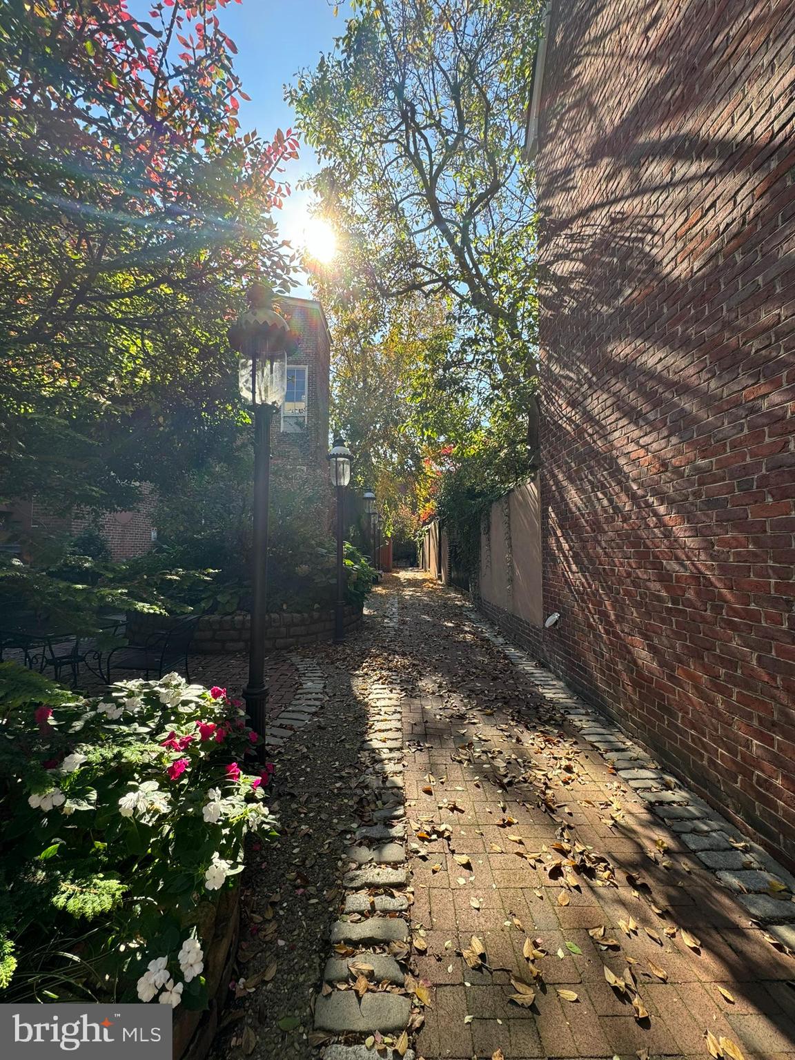 SOCIETY HILL - Residential Lease