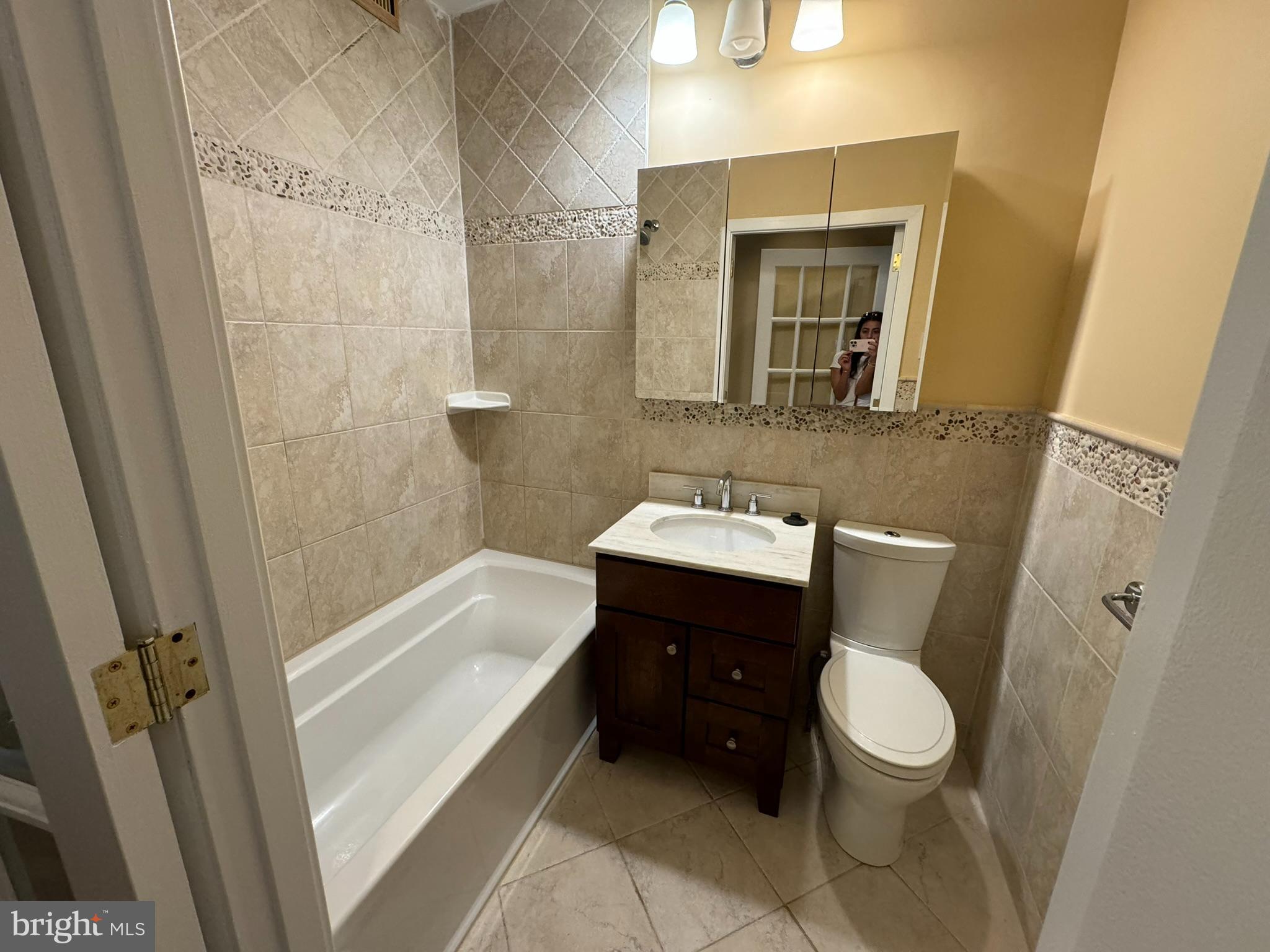 SOCIETY HILL - Residential Lease