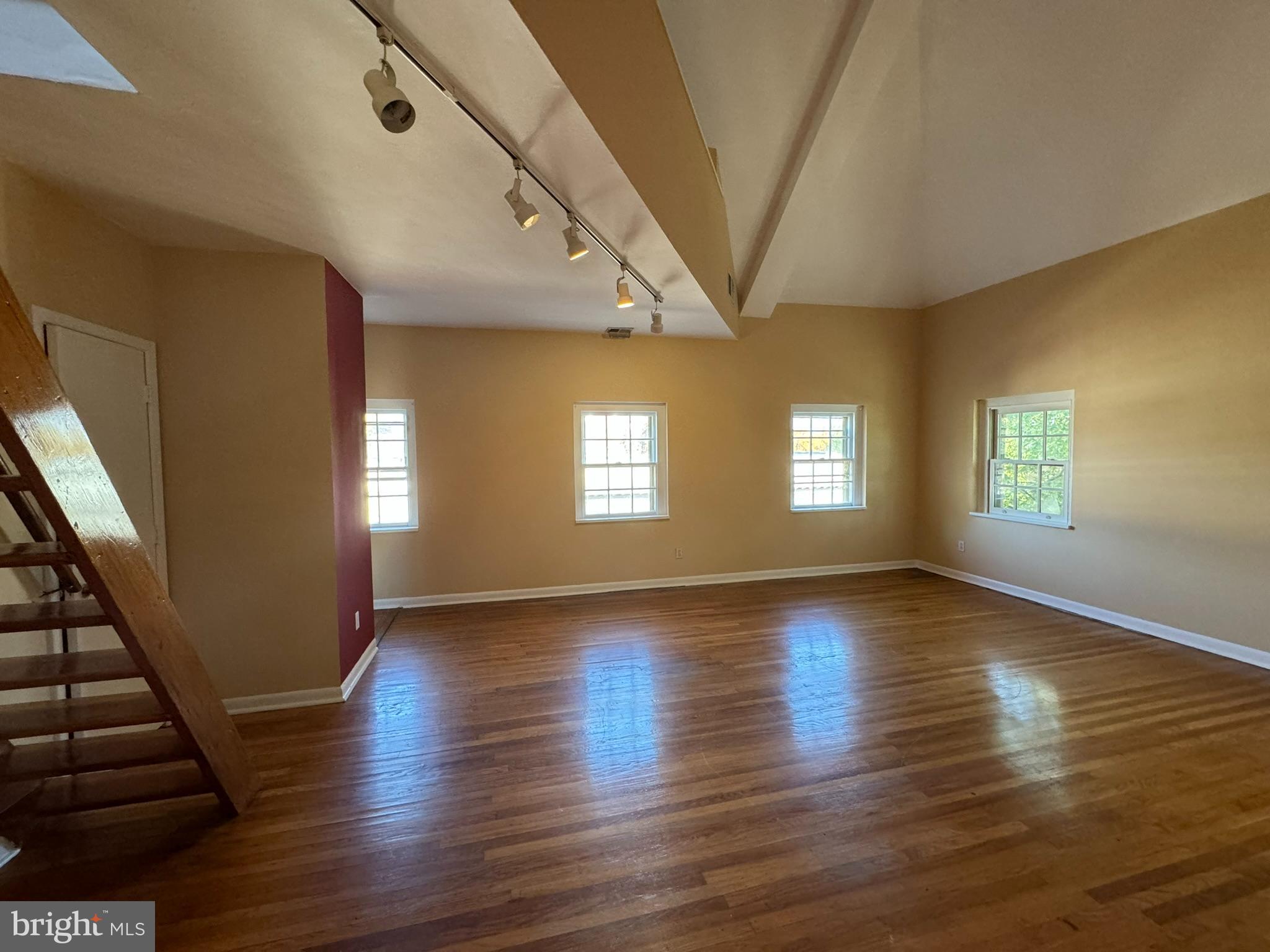 SOCIETY HILL - Residential Lease