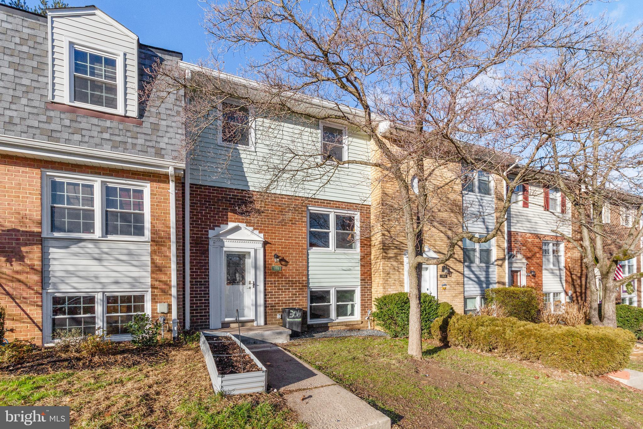 CHARTLEY TOWNHOUSES - Residential