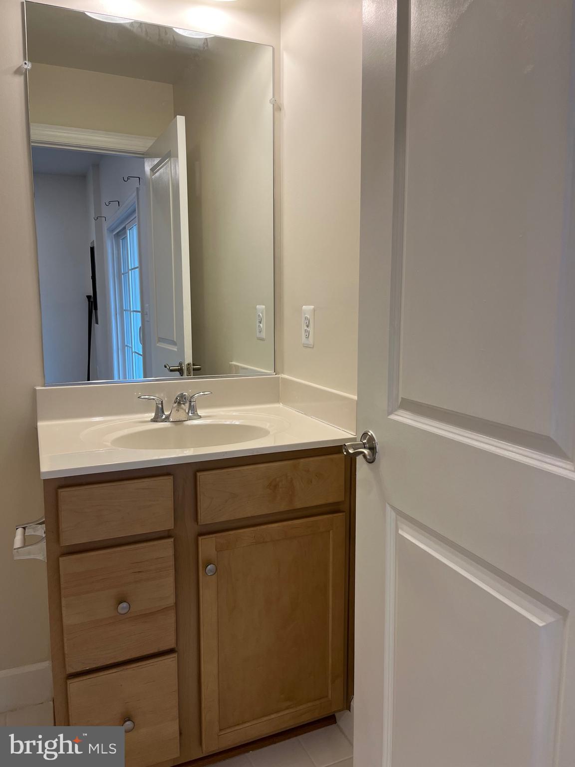 HAYMARKET CROSSING - Residential Lease