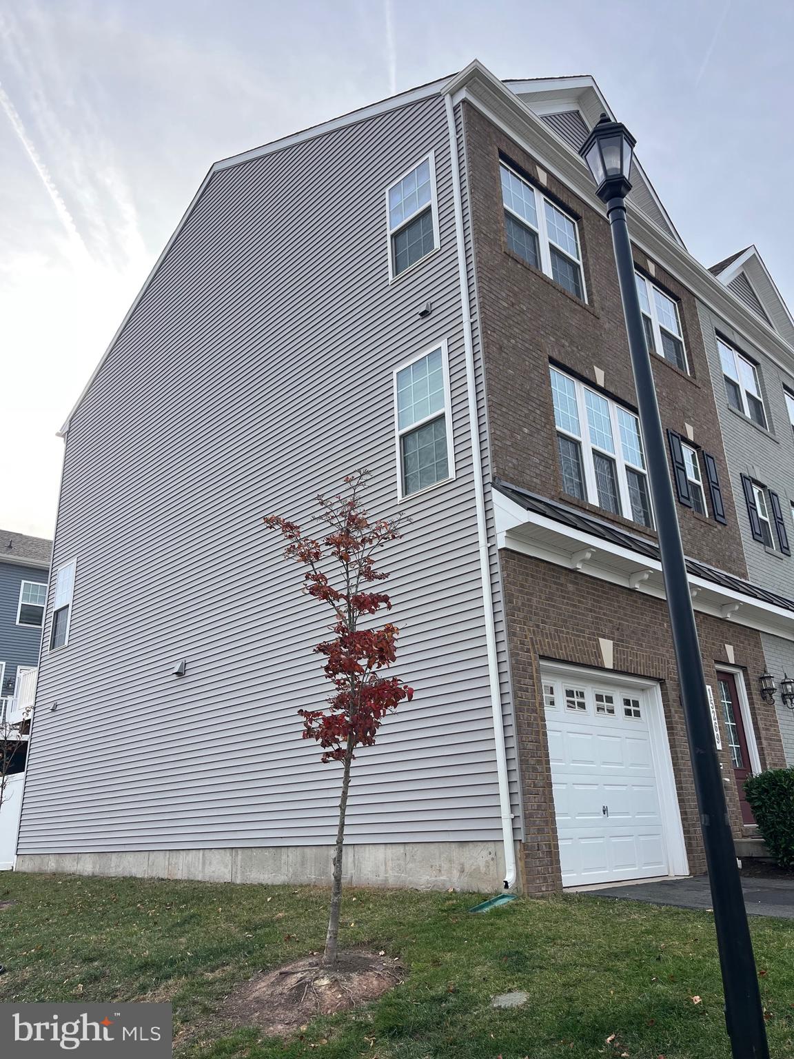 HAYMARKET CROSSING - Residential Lease