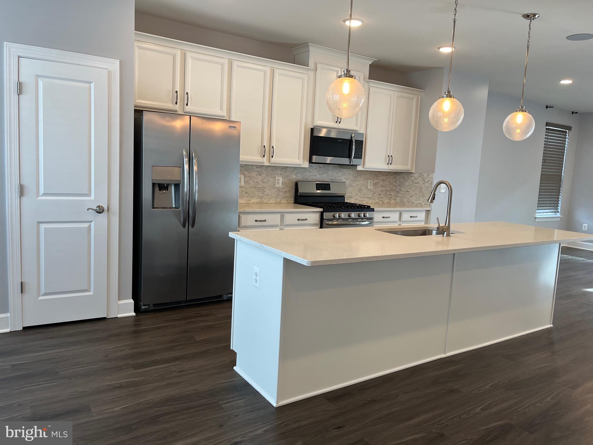 HAYMARKET CROSSING - Residential Lease