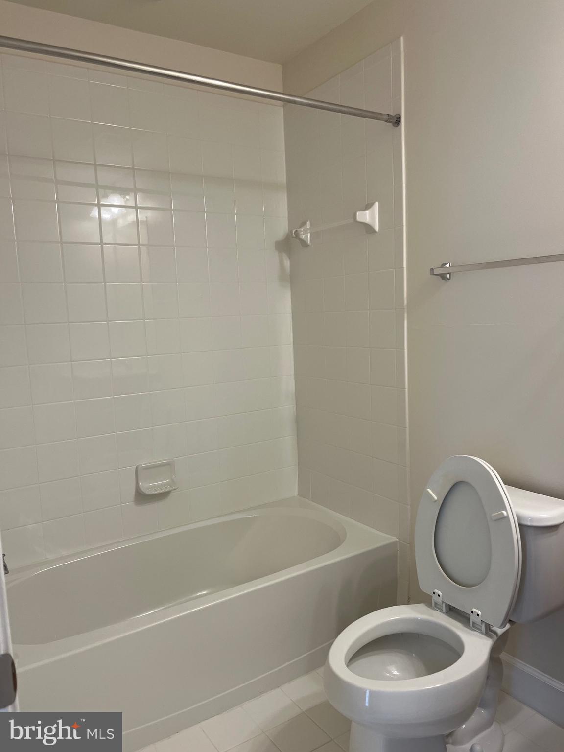 HAYMARKET CROSSING - Residential Lease