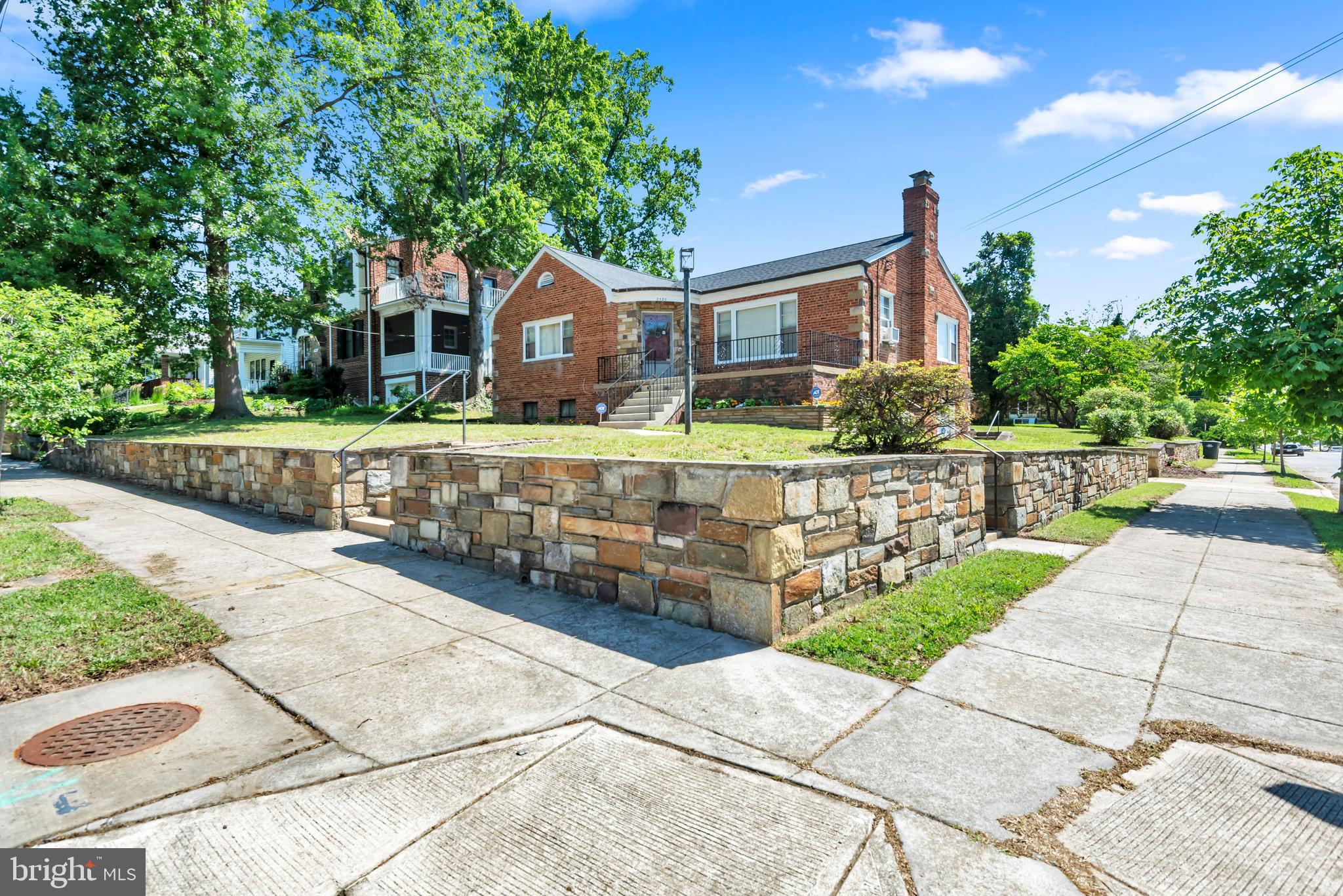 2520 32ND STREET SE
