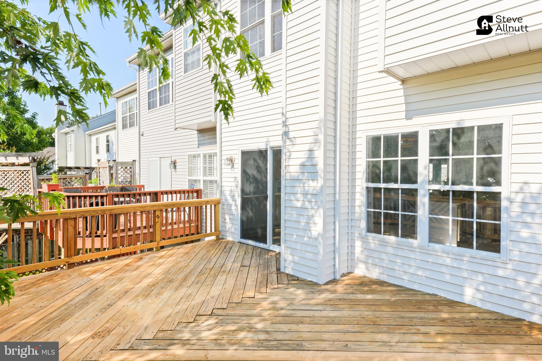 PLEASANT CHASE - Residential