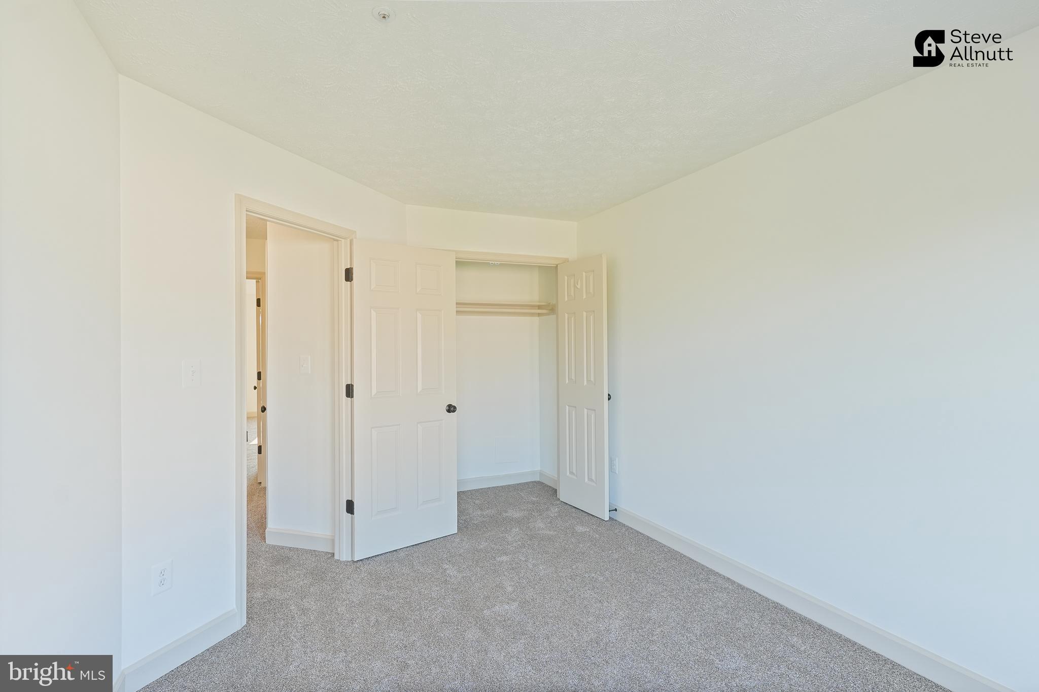 PLEASANT CHASE - Residential