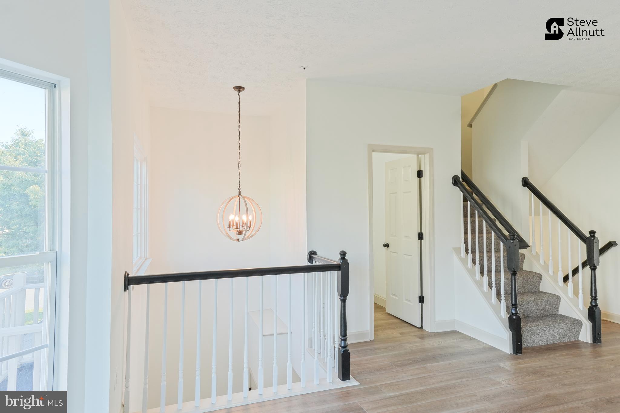 PLEASANT CHASE - Residential