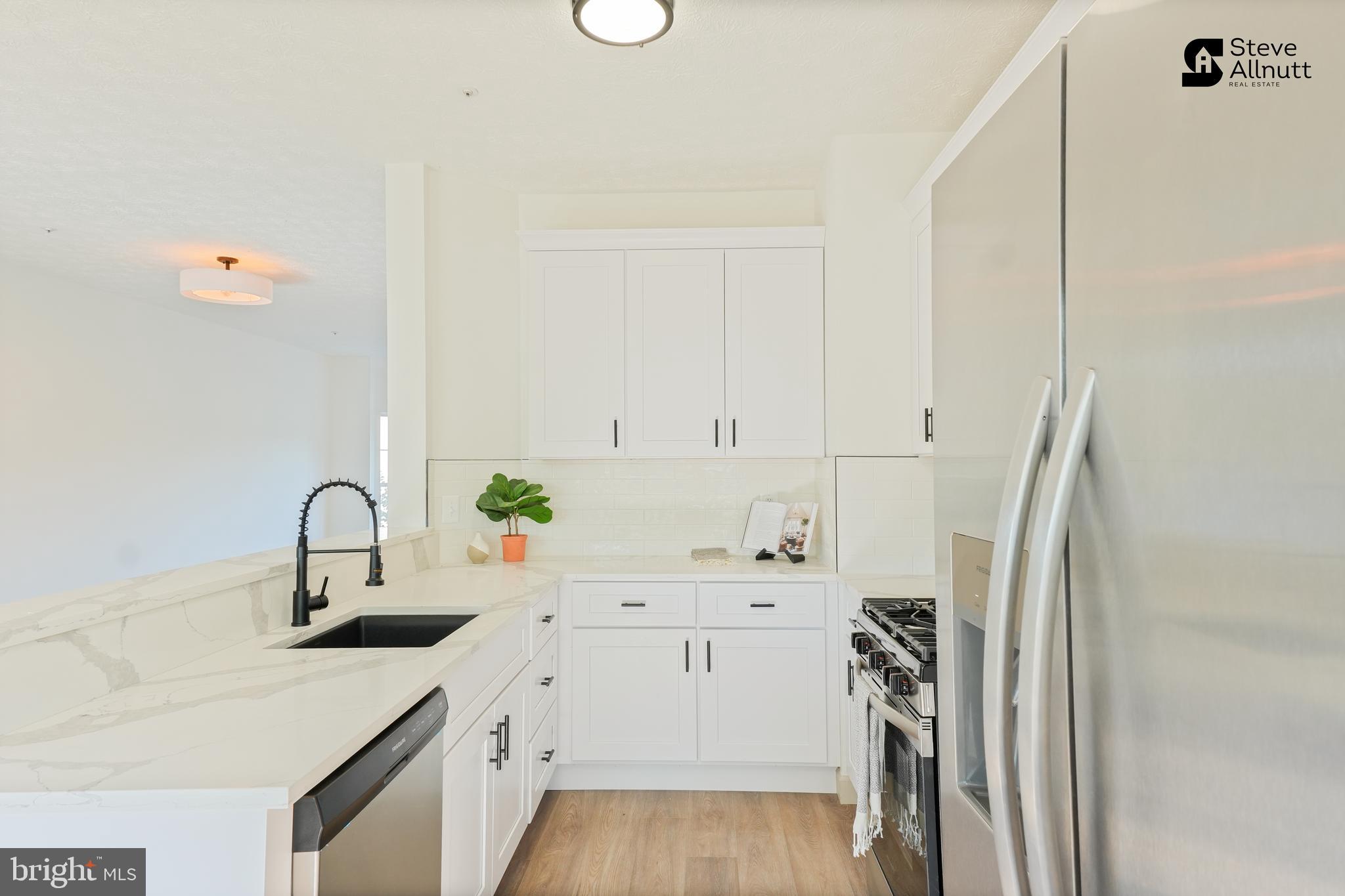 PLEASANT CHASE - Residential