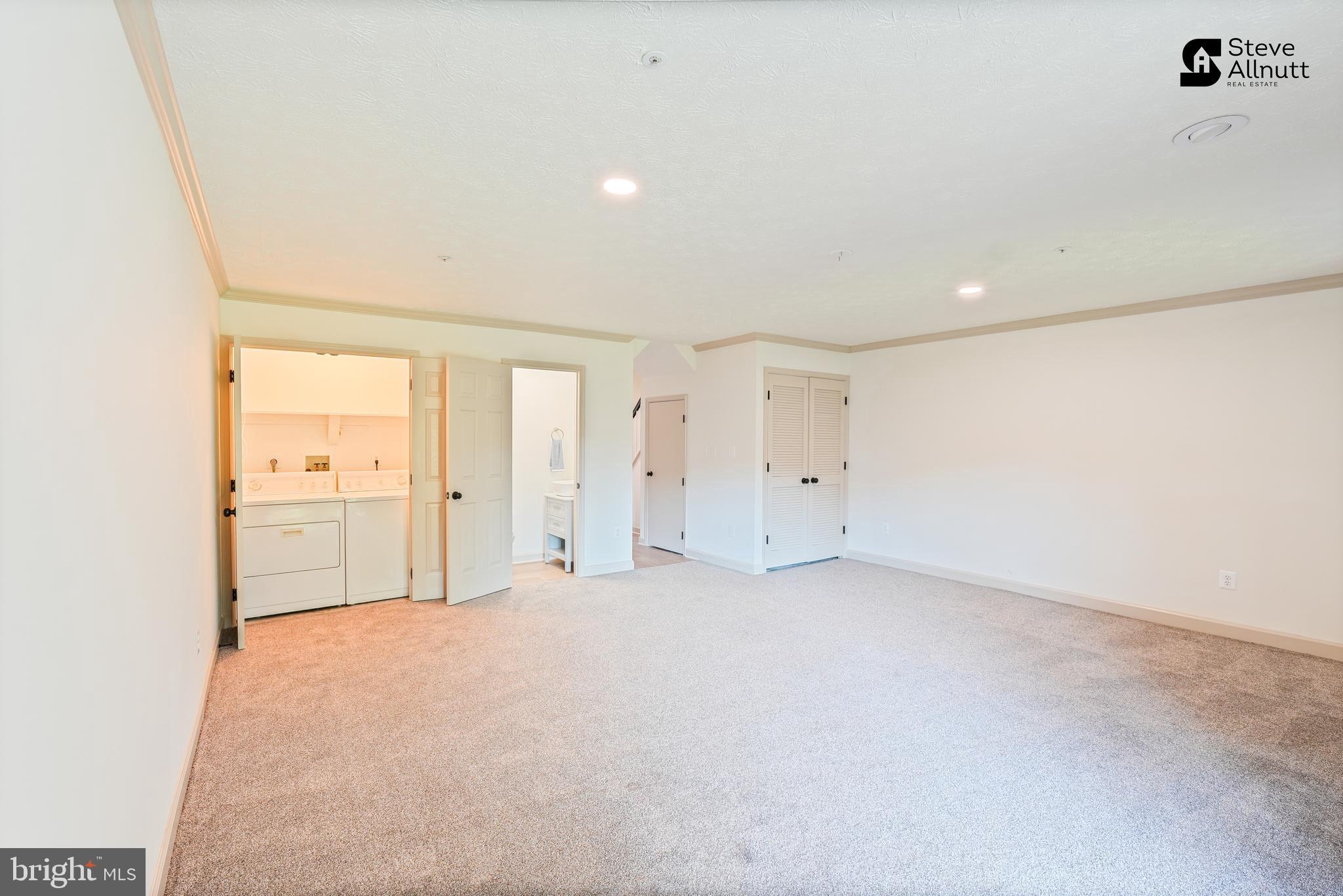 PLEASANT CHASE - Residential