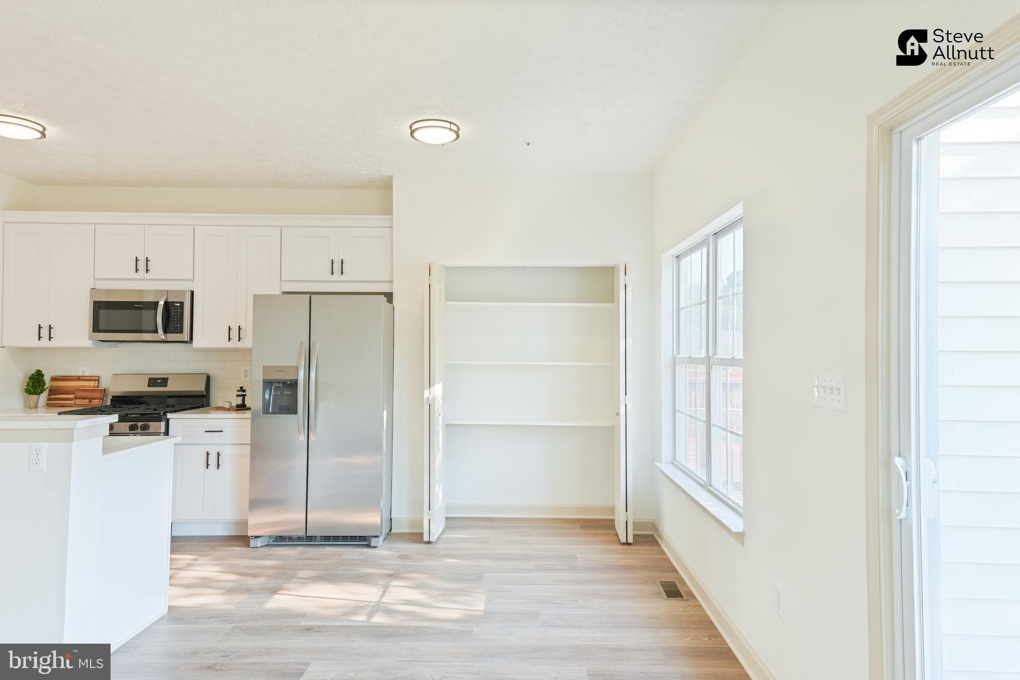 PLEASANT CHASE - Residential