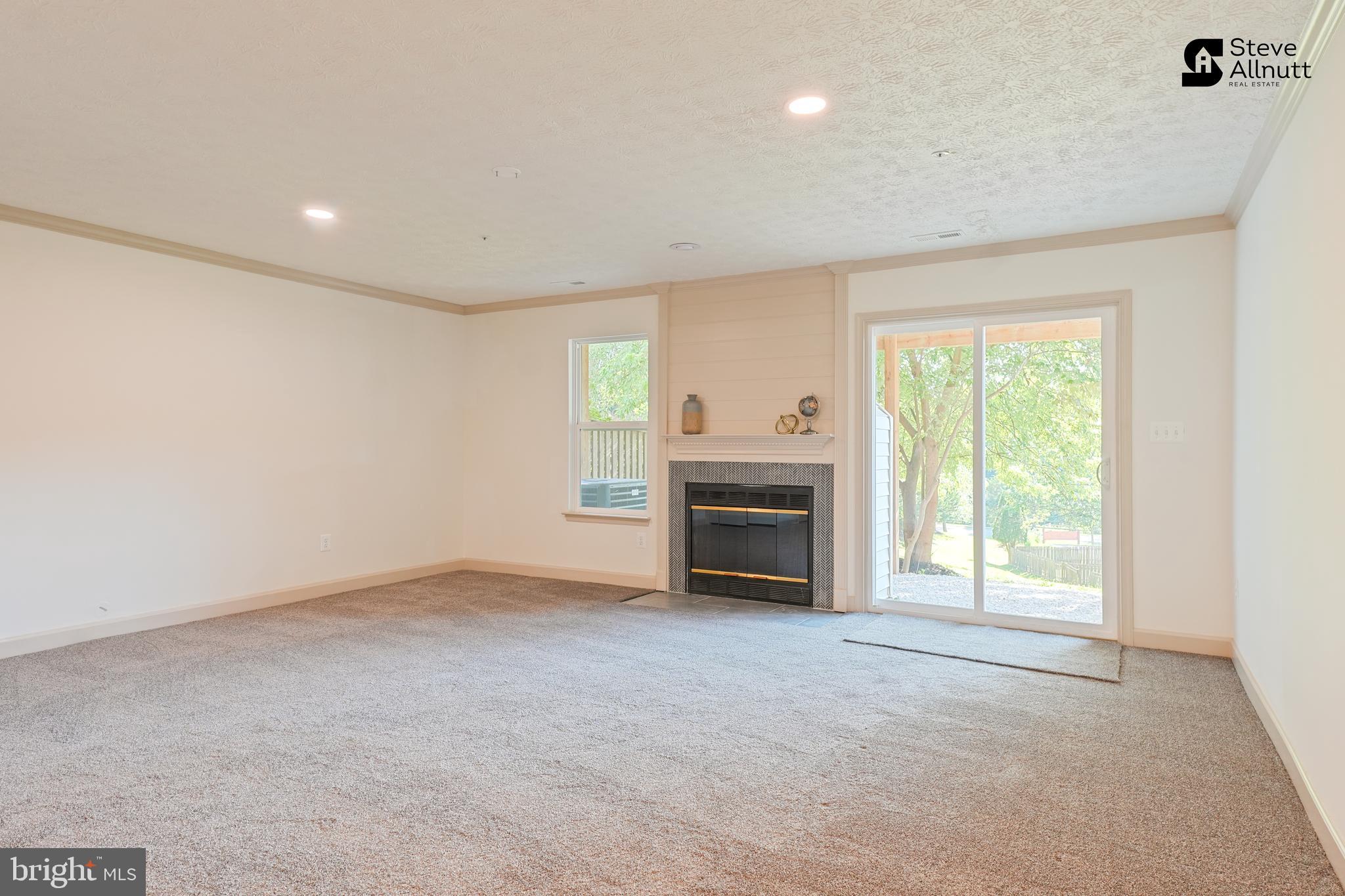 PLEASANT CHASE - Residential