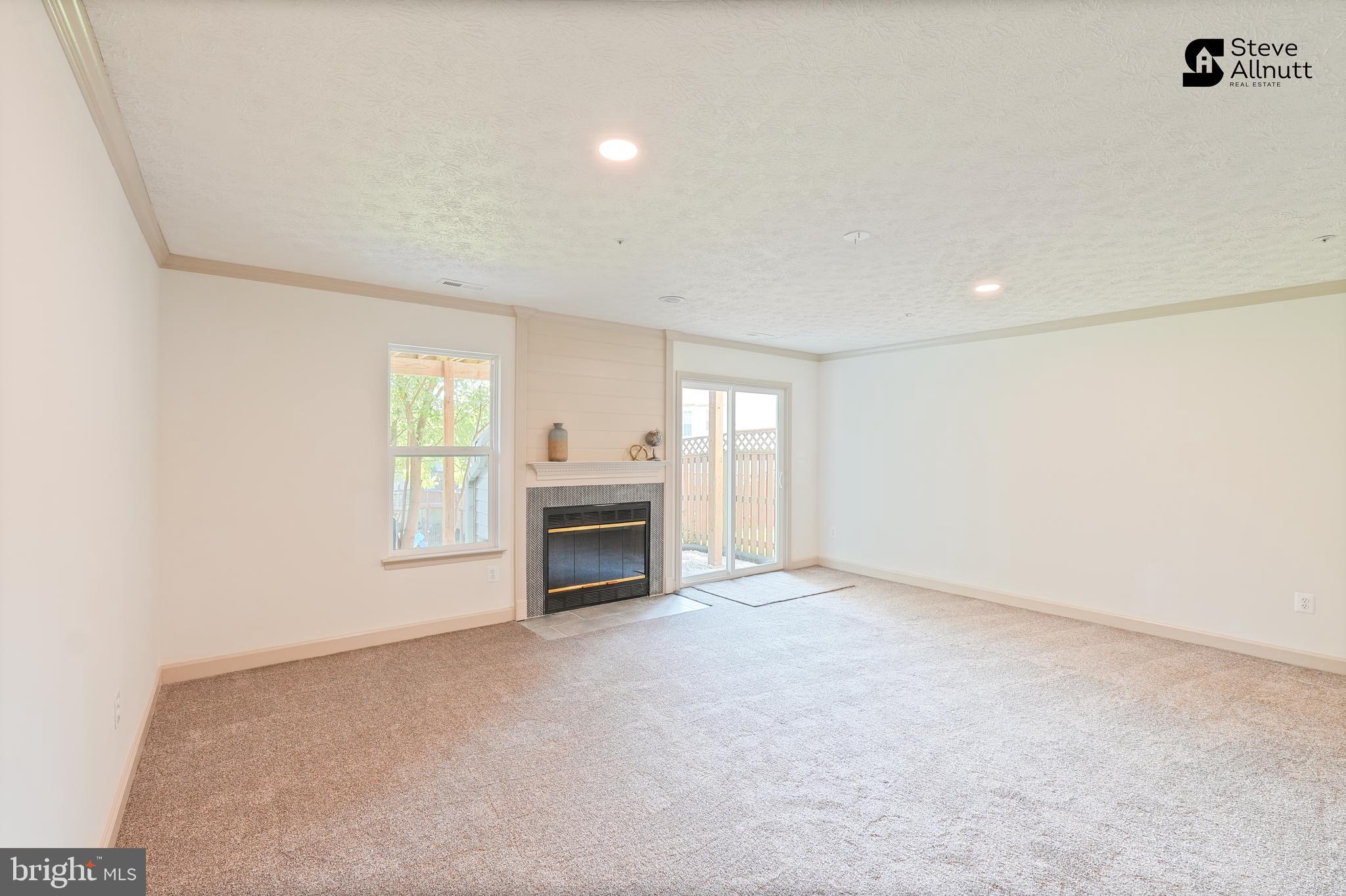 PLEASANT CHASE - Residential