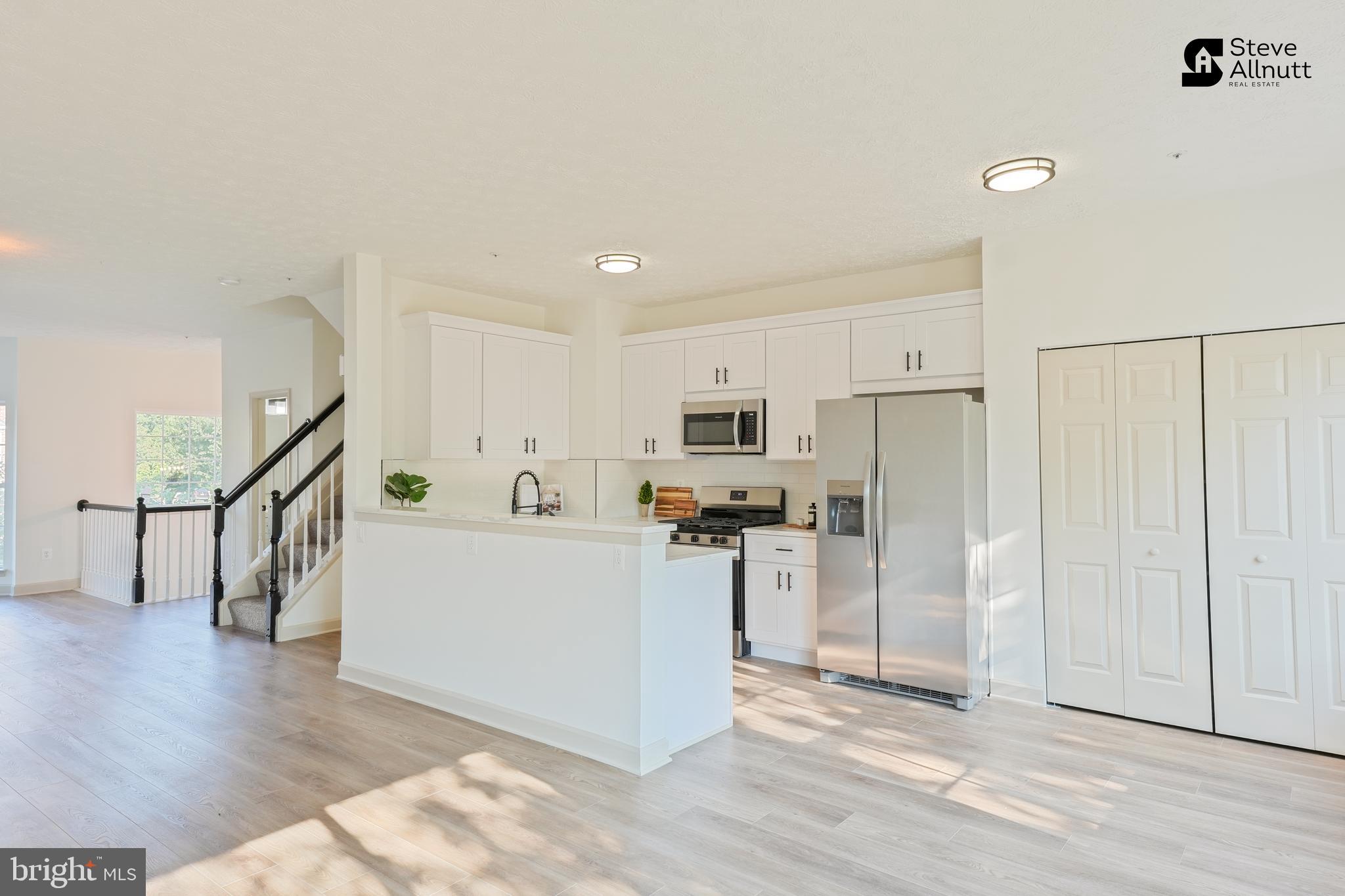 PLEASANT CHASE - Residential