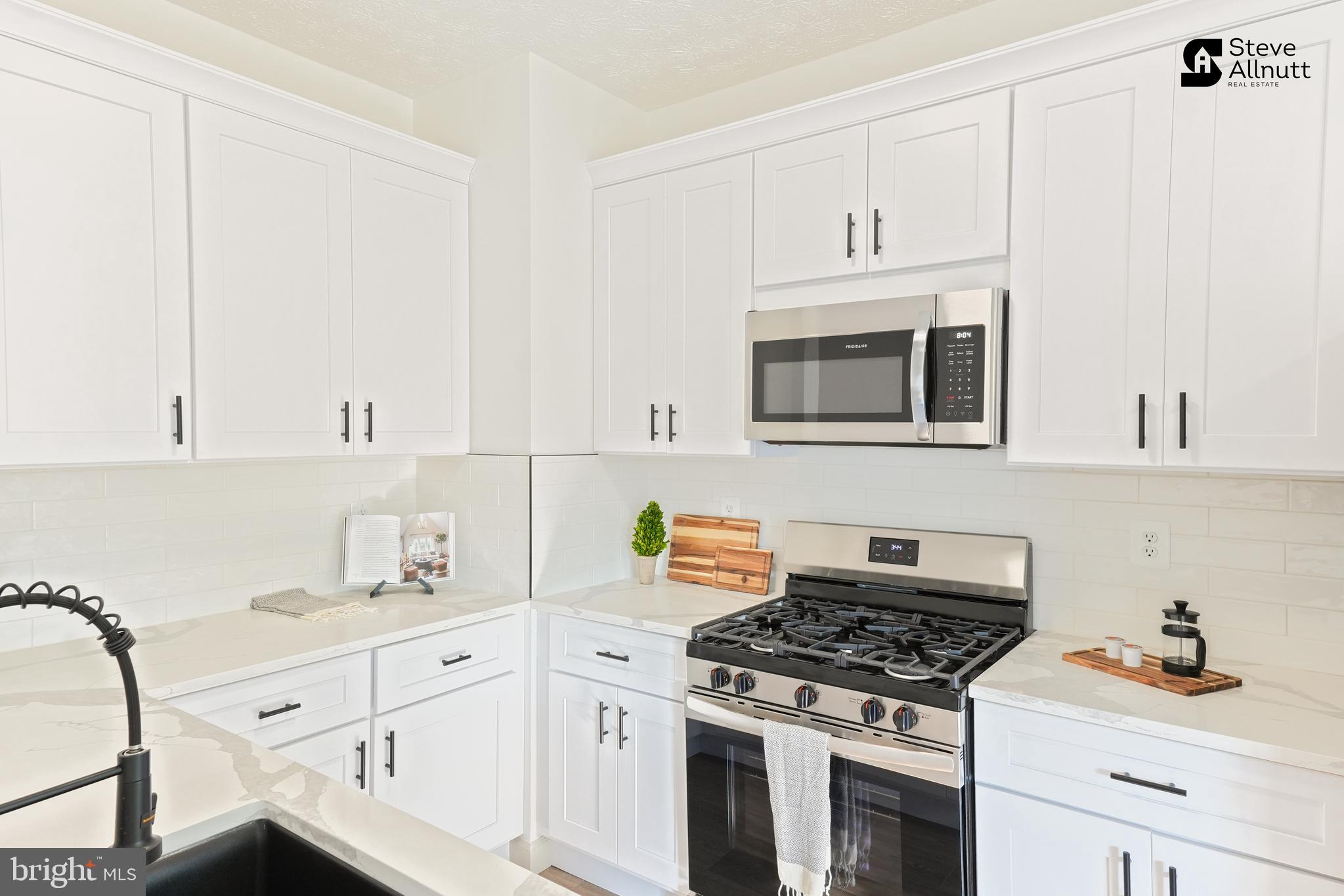 PLEASANT CHASE - Residential