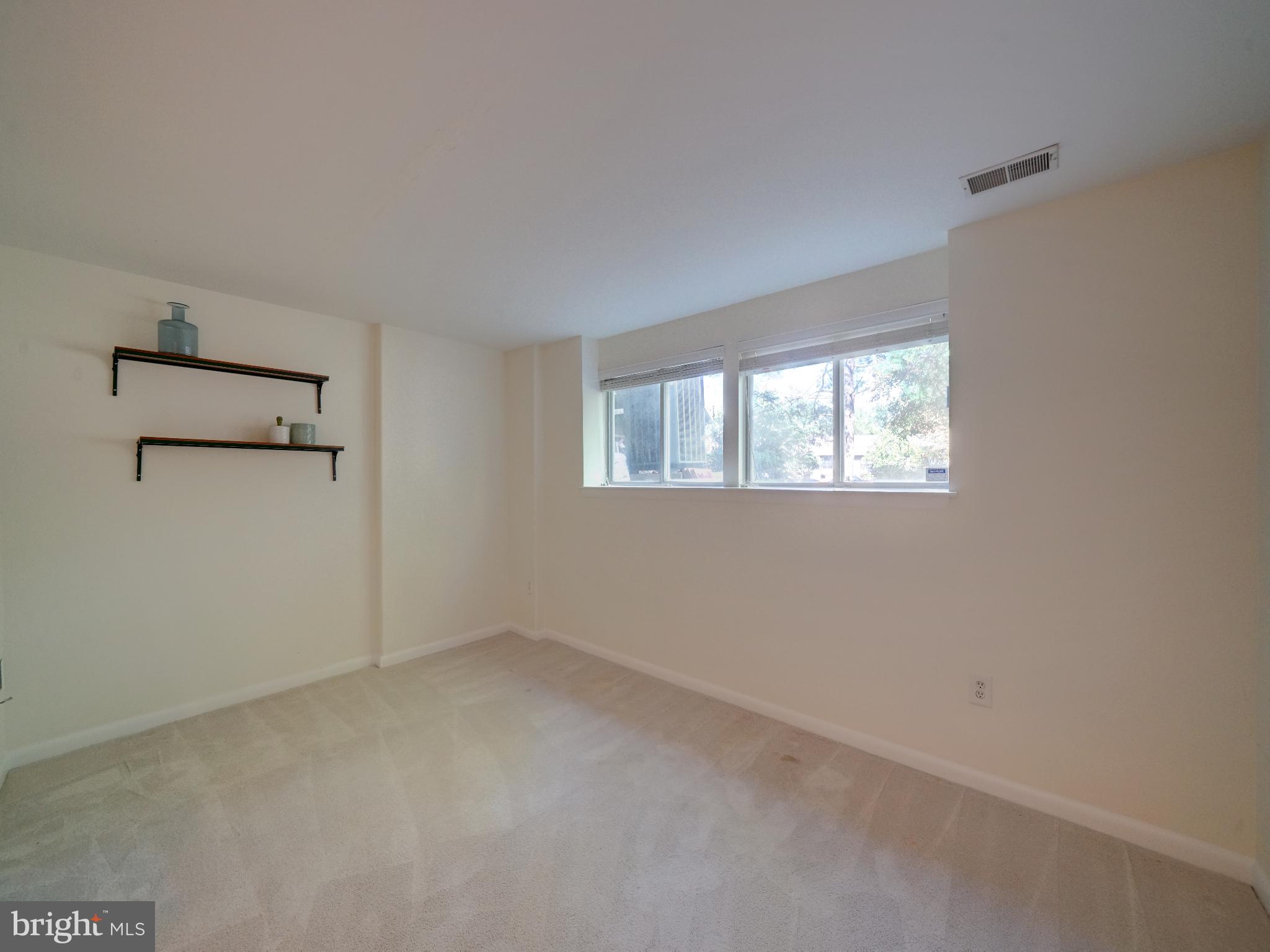 TOWN CENTER - Residential Lease