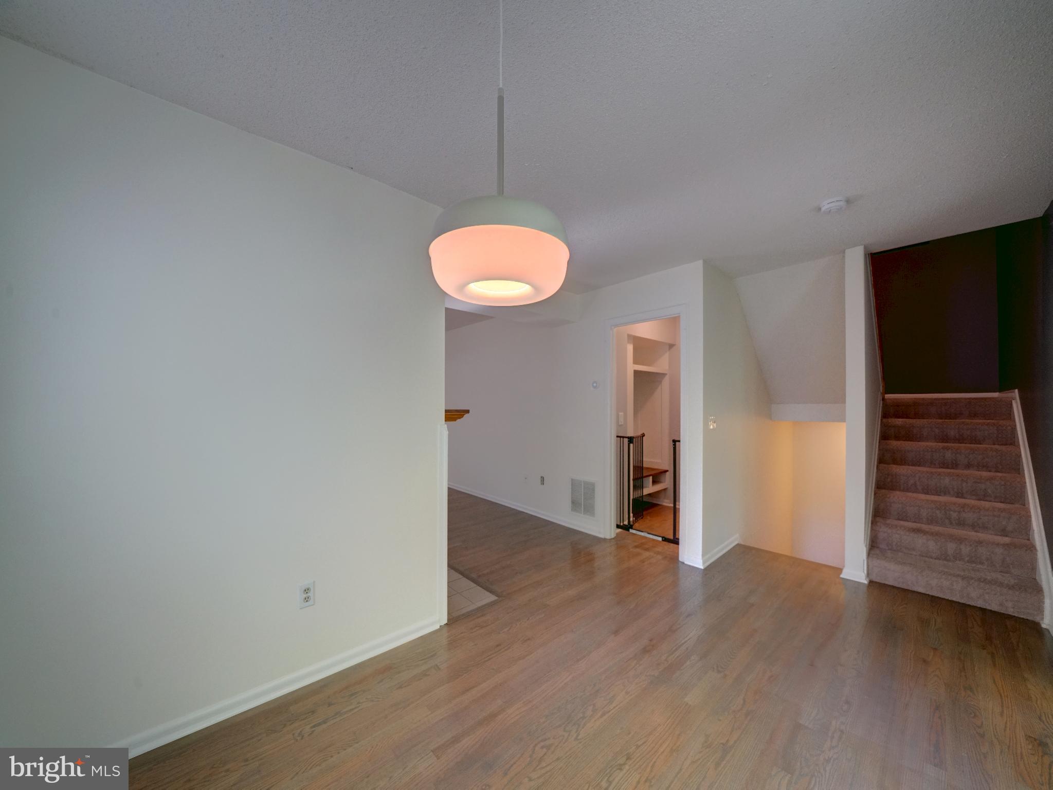 TOWN CENTER - Residential Lease