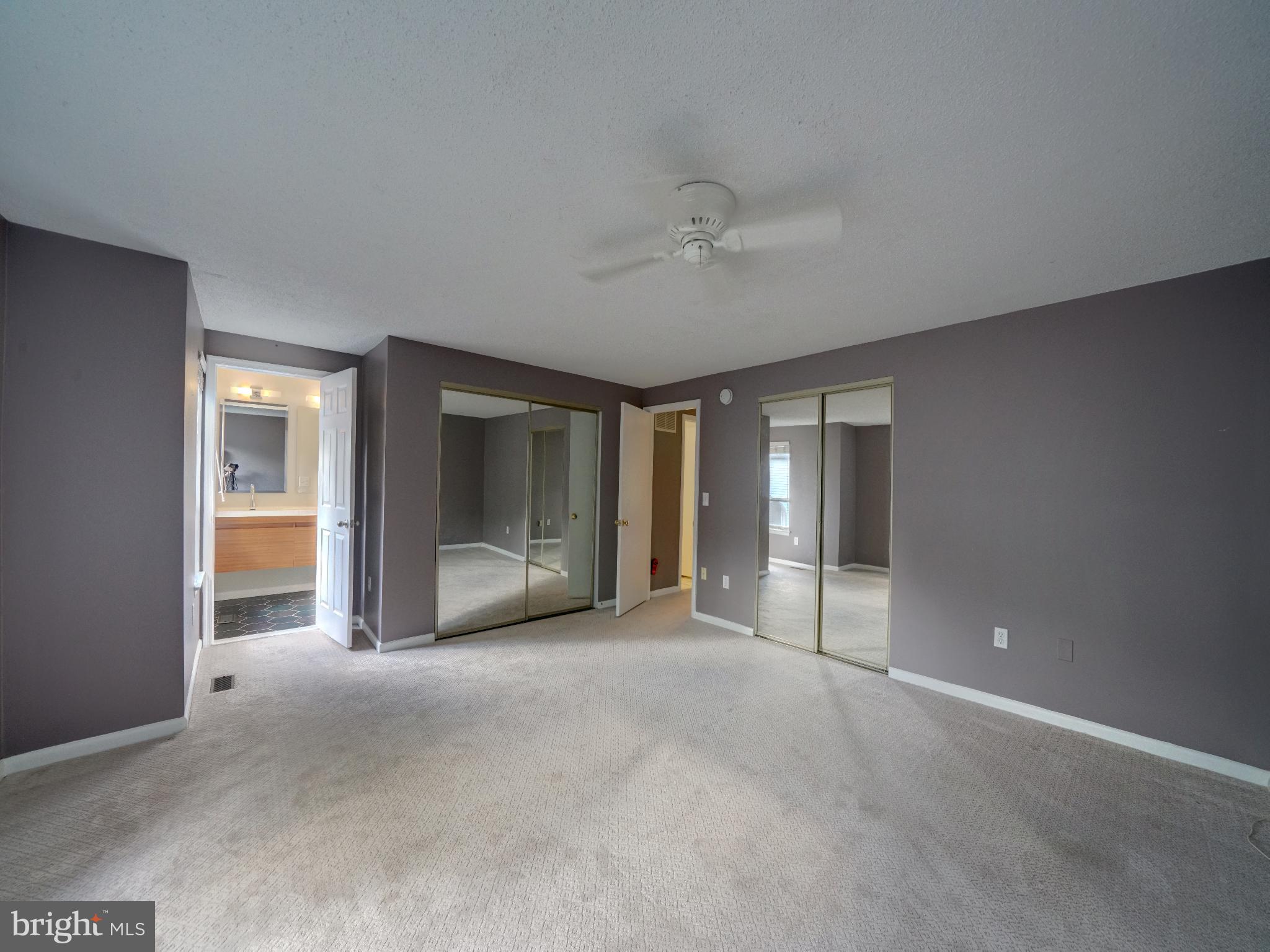 TOWN CENTER - Residential Lease